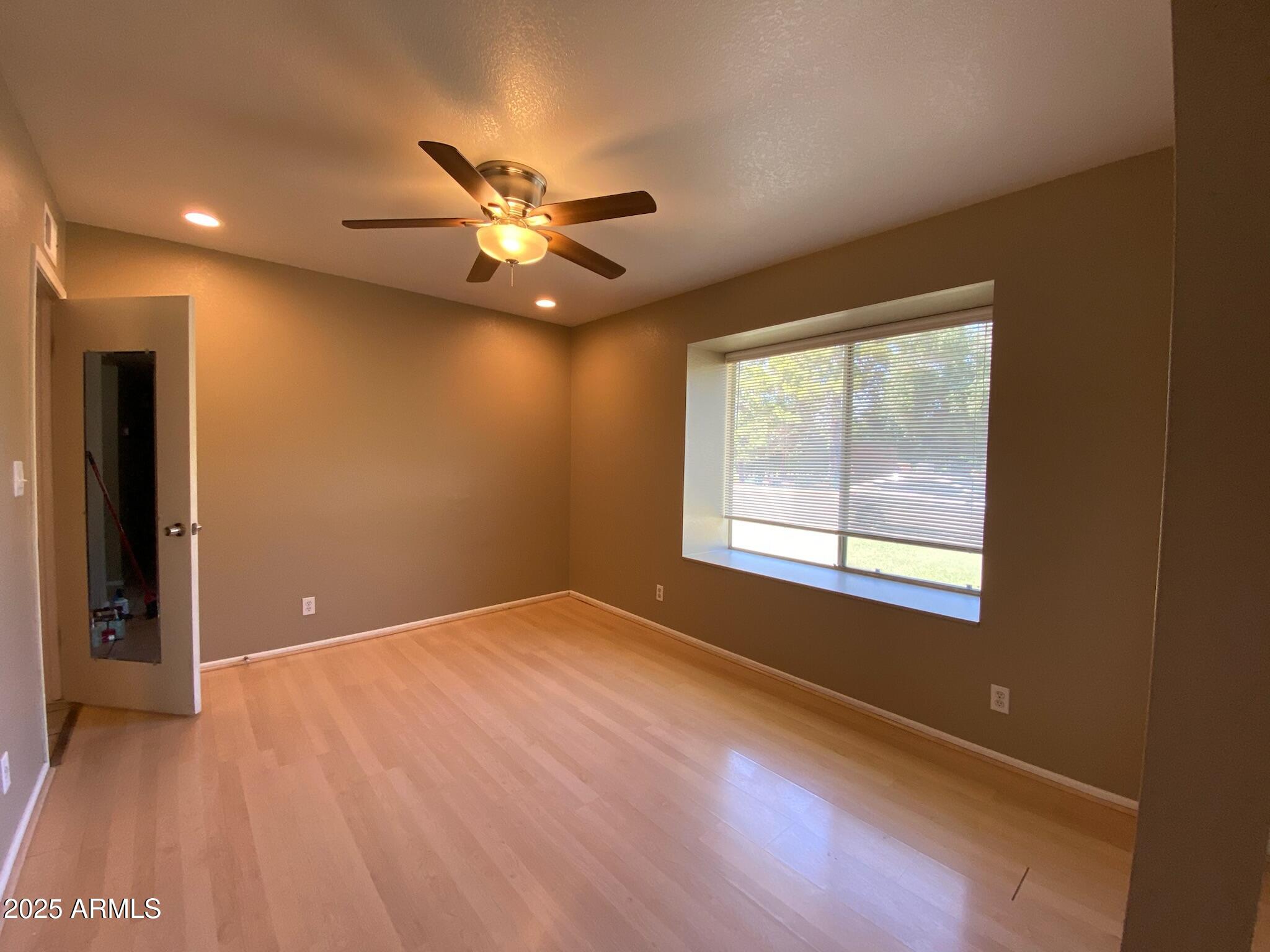 1235 W 12TH Place