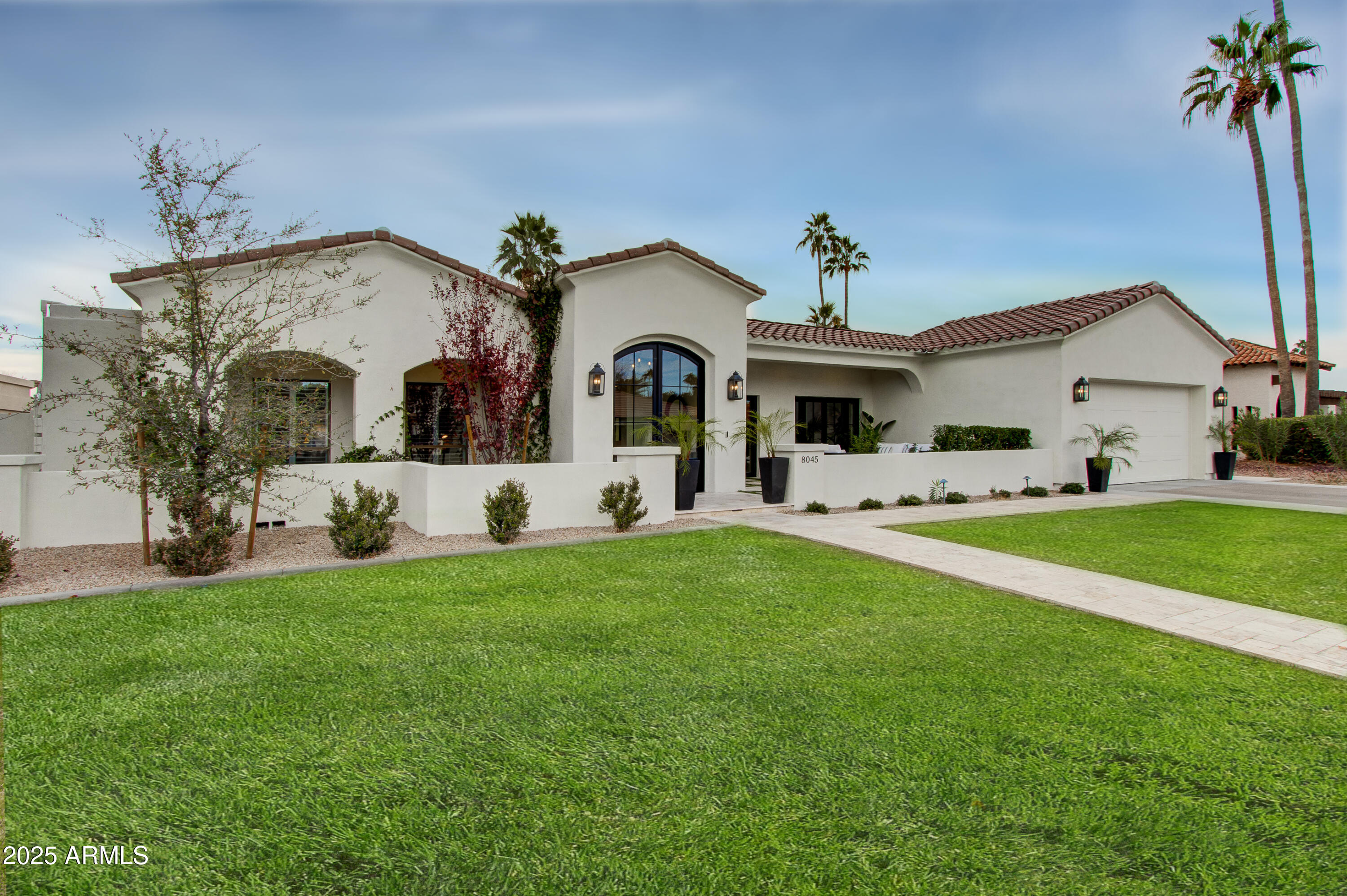 8045 E DEL CAVERNA Drive