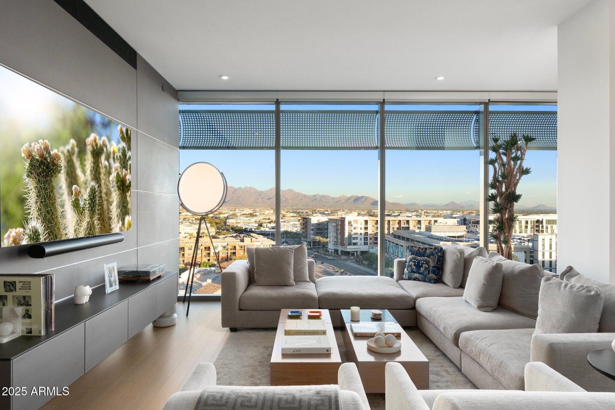 7180 E Kierland Boulevard, 1116
