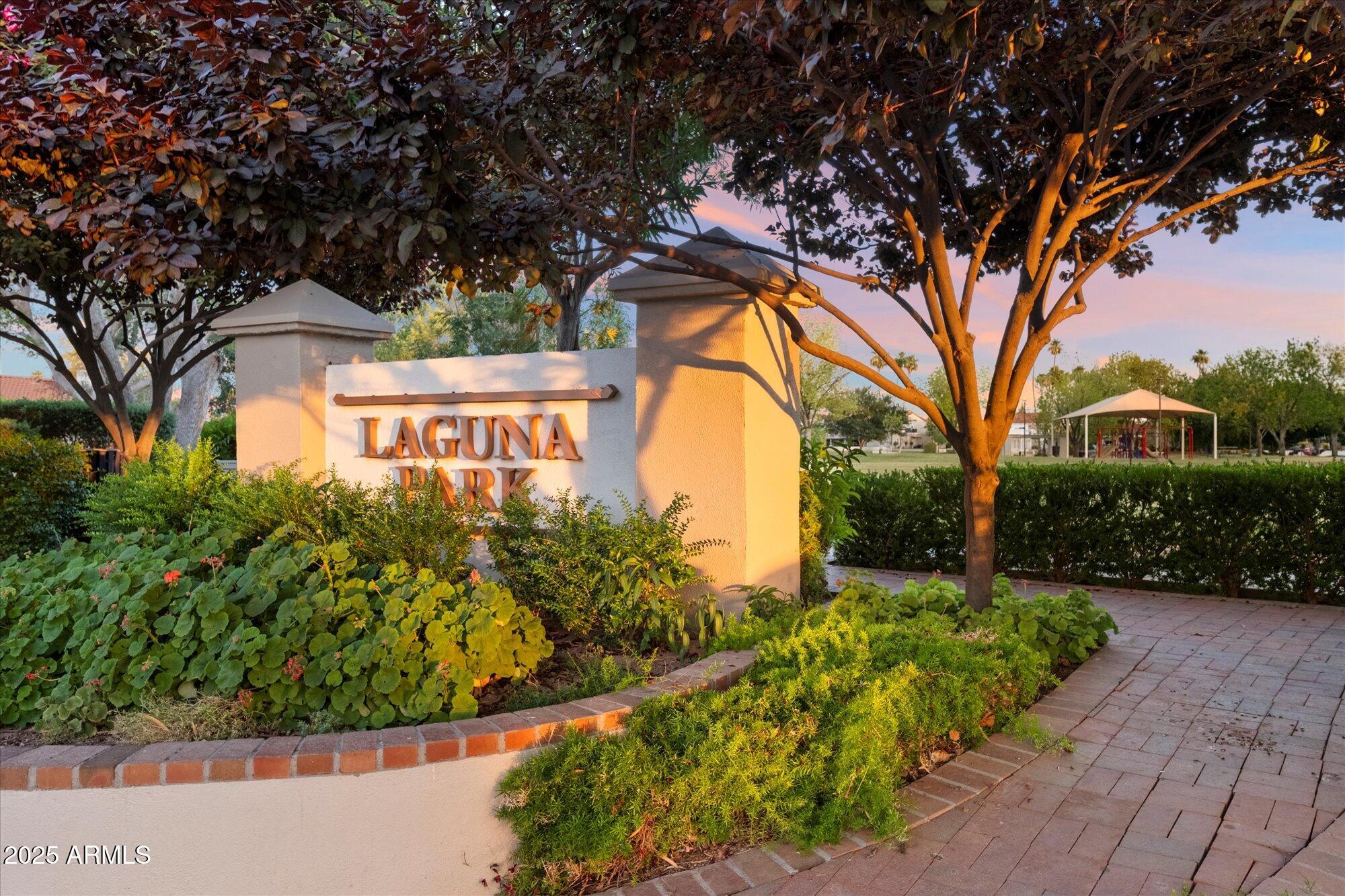 2726 W Meseto Circle