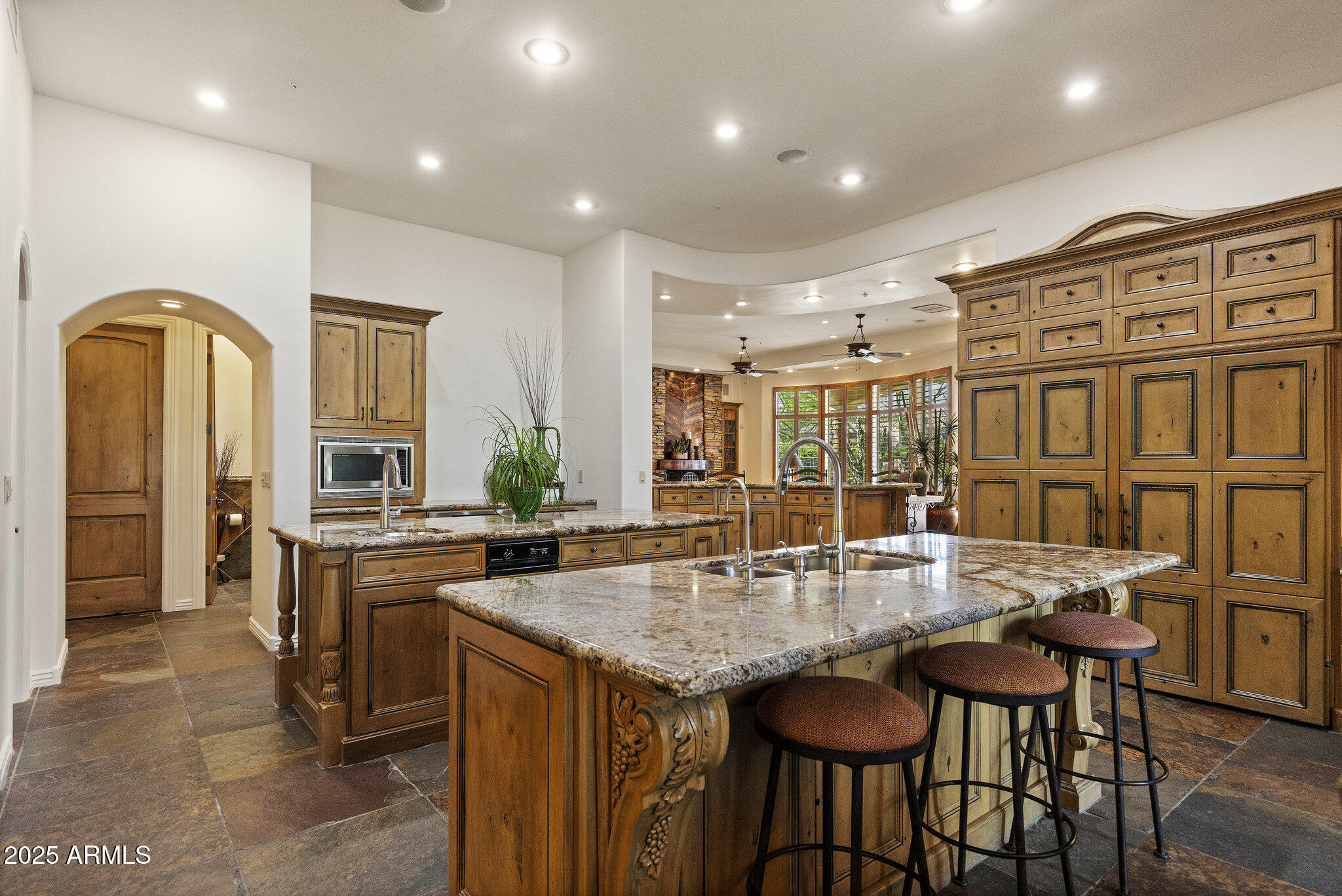 7640 E POINSETTIA Drive