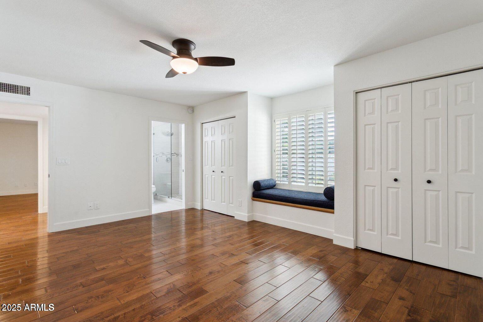 8943 N 80th Place