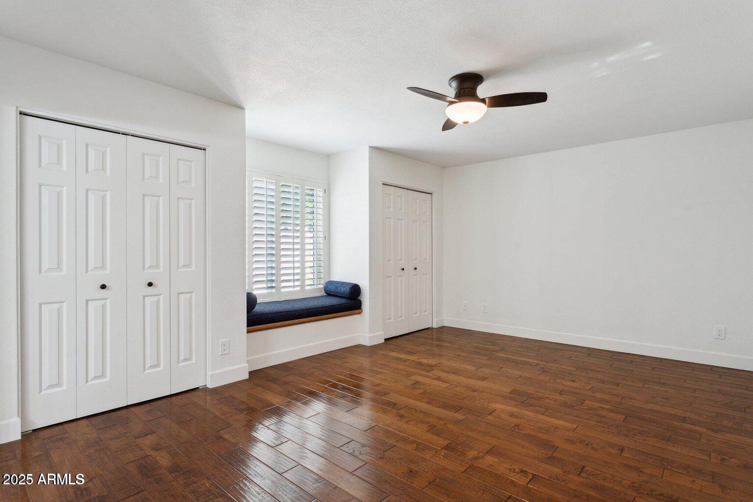 8943 N 80th Place