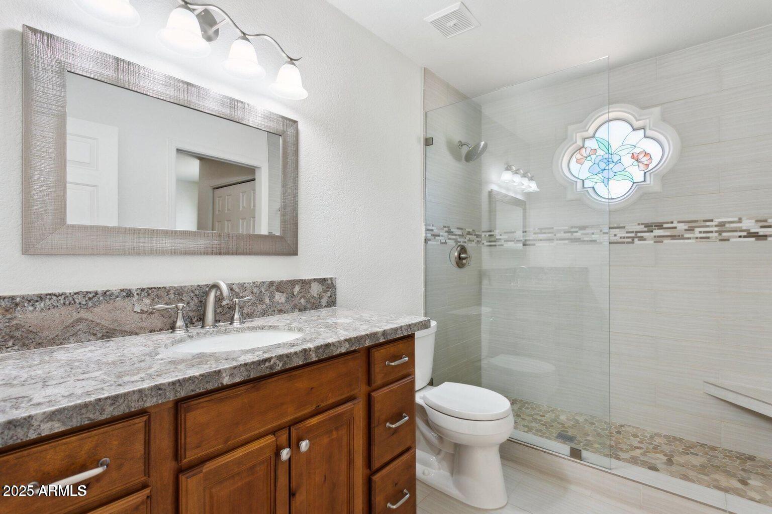 8943 N 80th Place