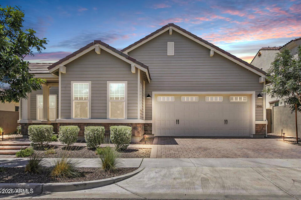 1948 W PASO Trail