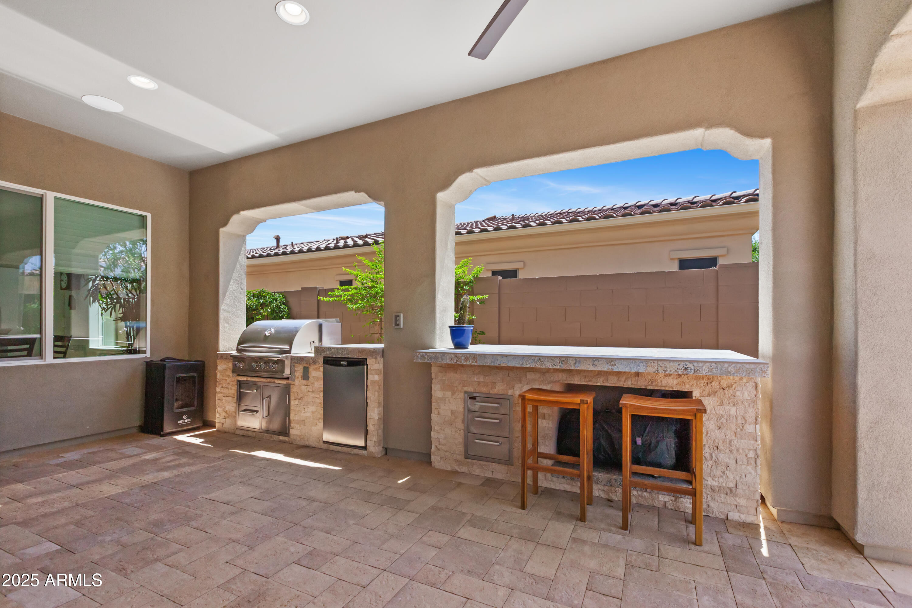 1948 W PASO Trail