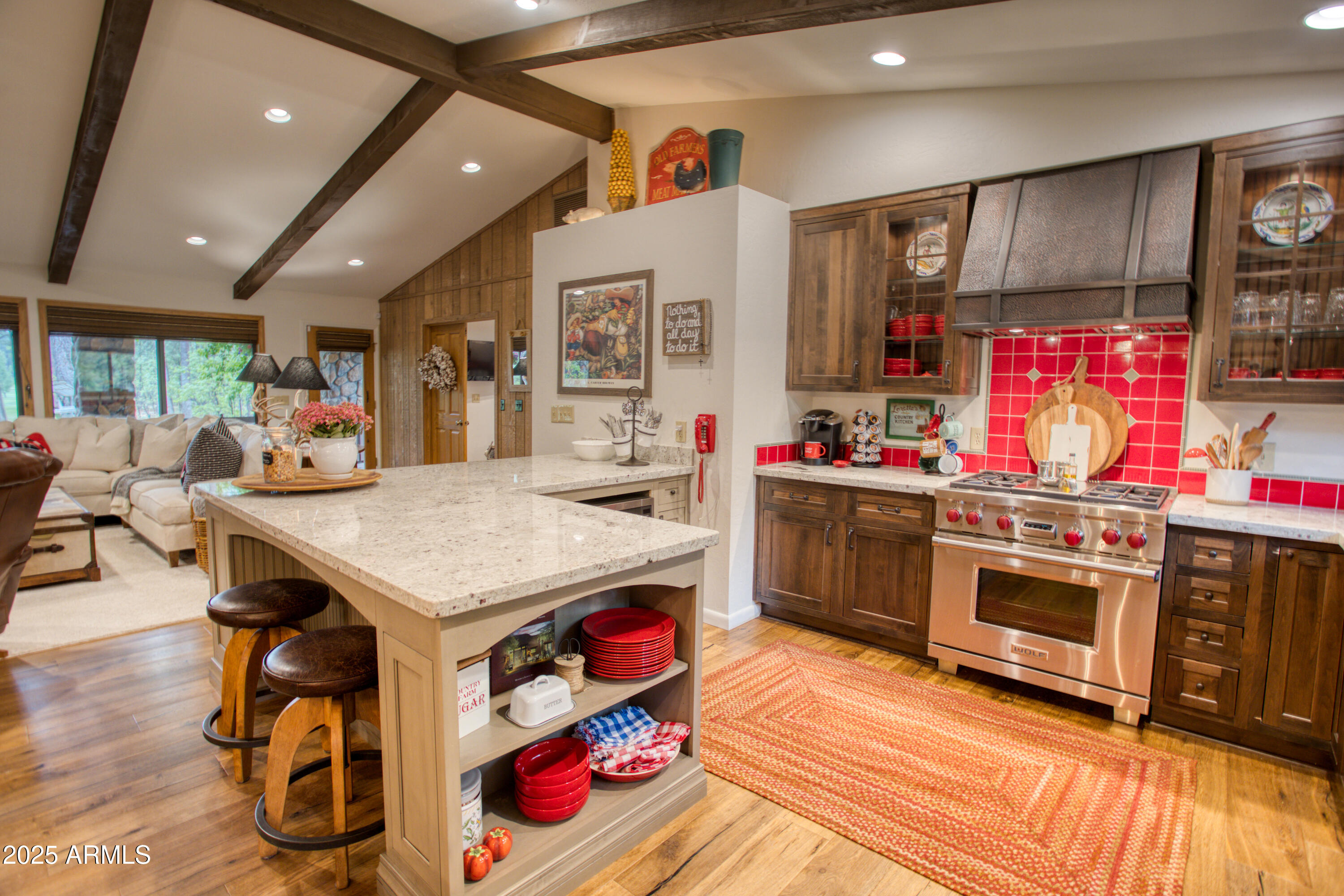 3437 RED ROBIN Road