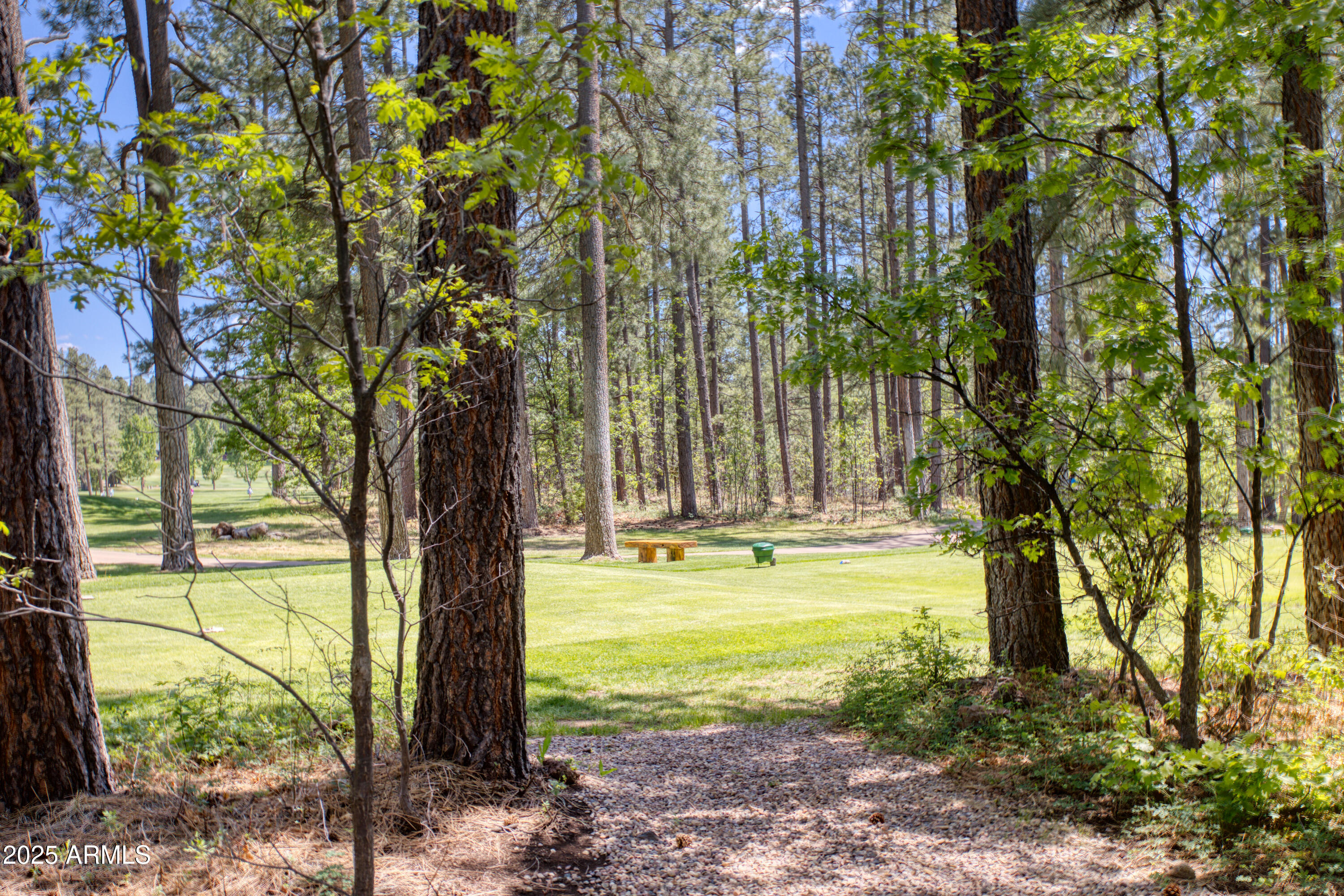 3437 RED ROBIN Road