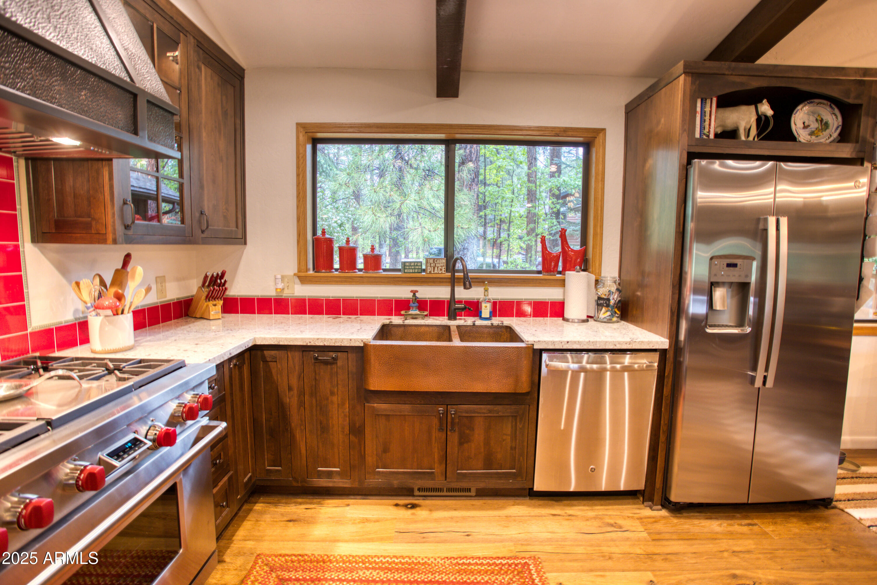 3437 RED ROBIN Road