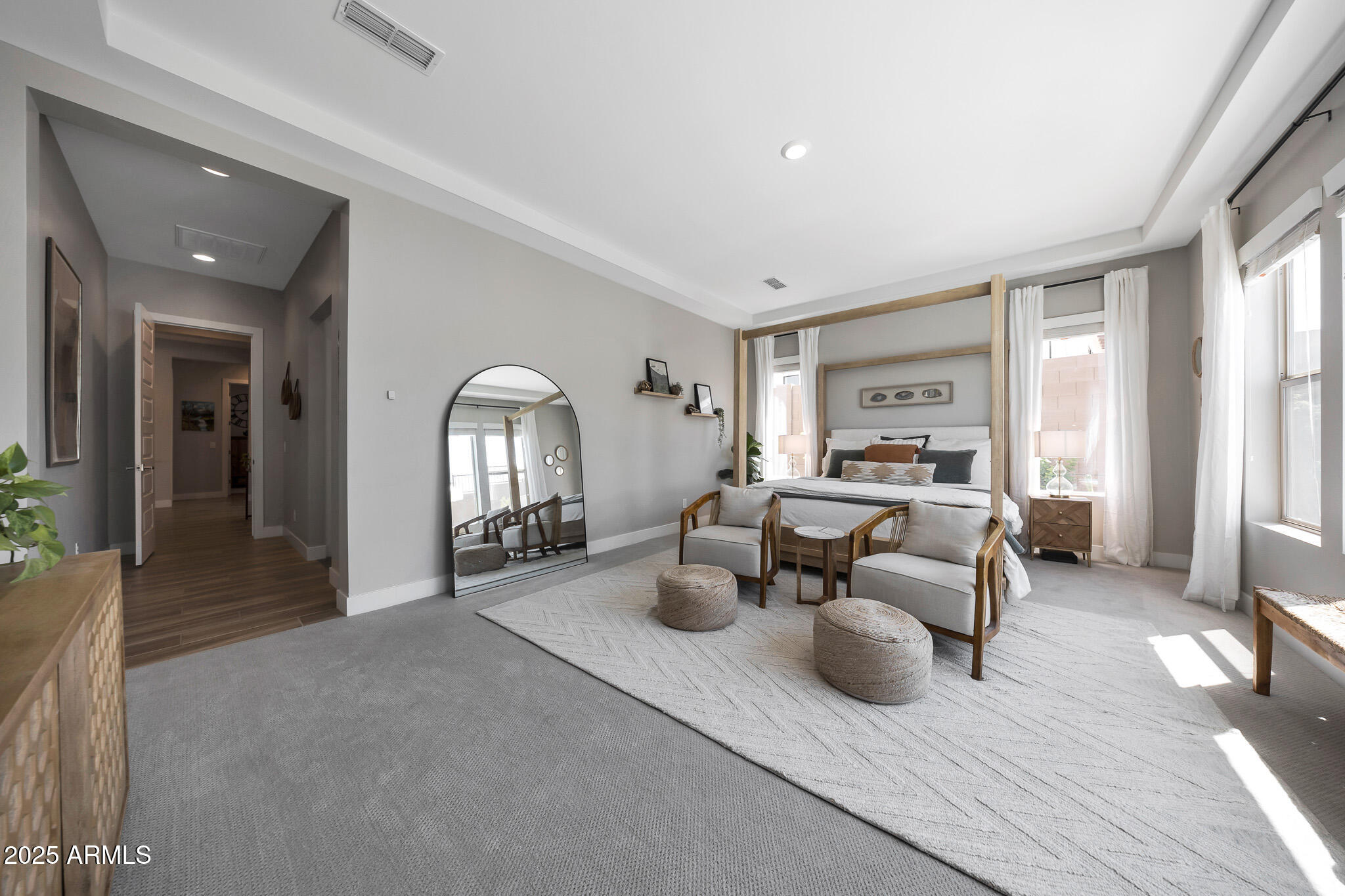 2037 E FALLEN LEAF Lane