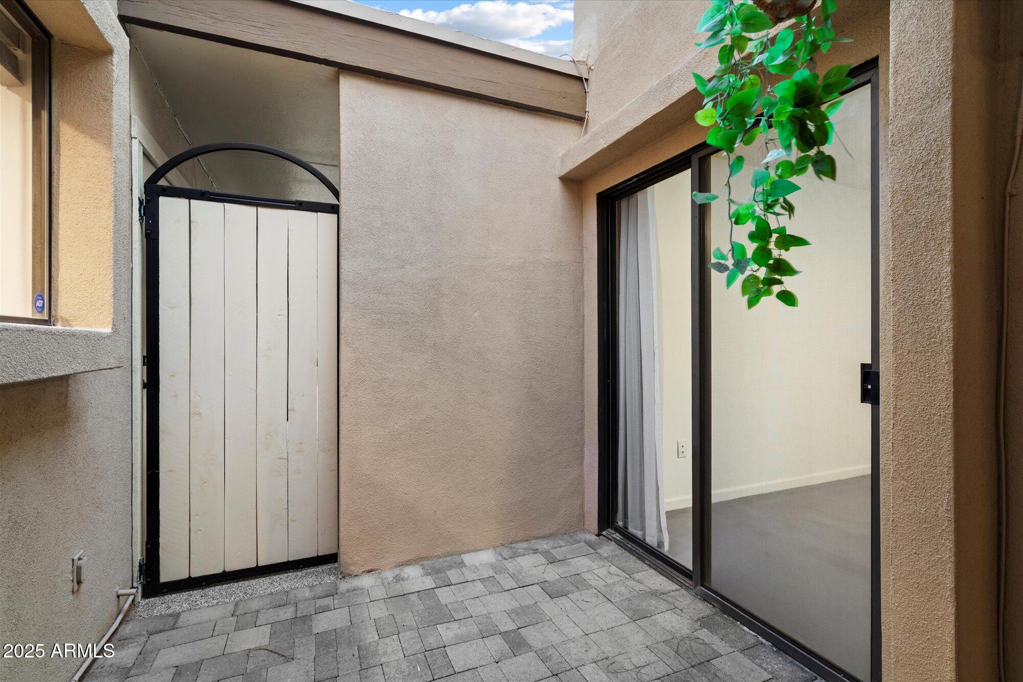 705 E Gardenia Drive
