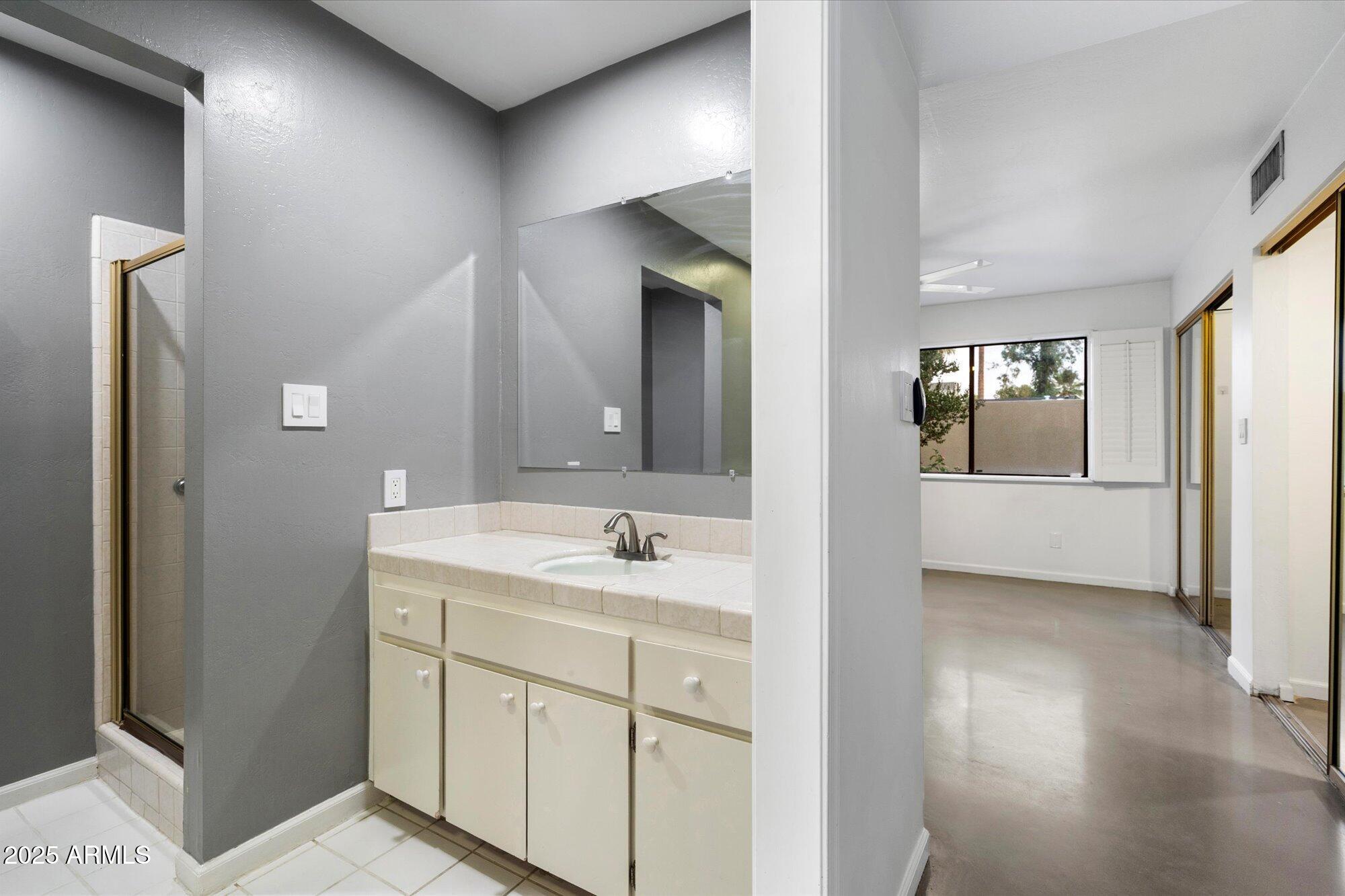 705 E Gardenia Drive