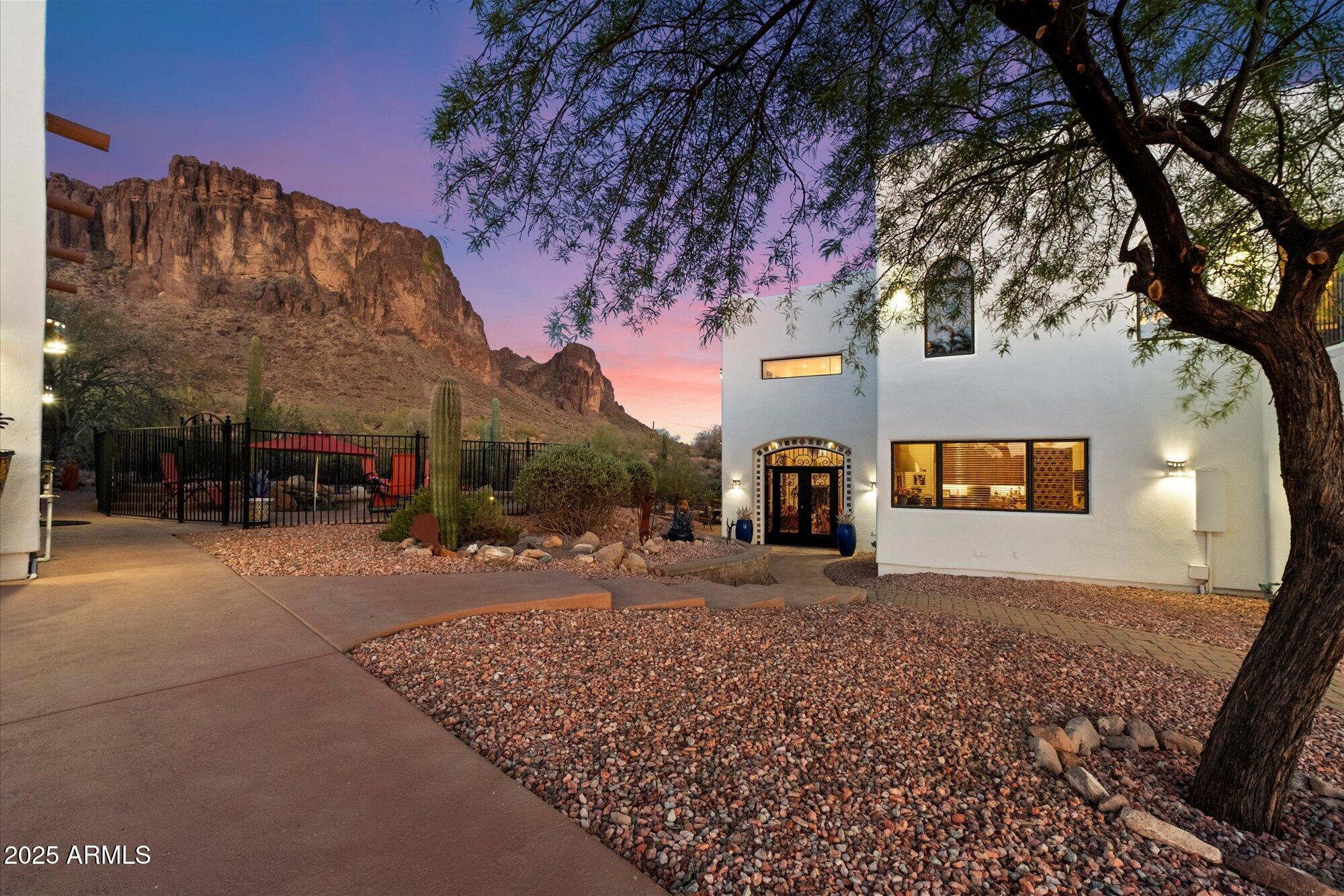 6275 E JACOB WALTZ Street