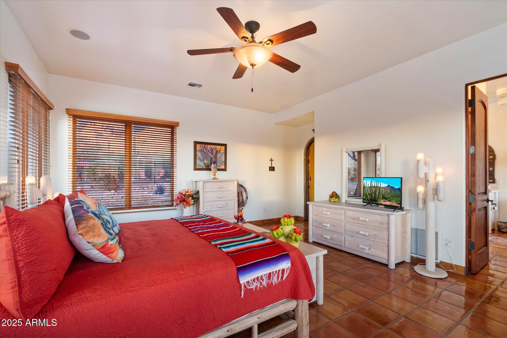 6275 E JACOB WALTZ Street