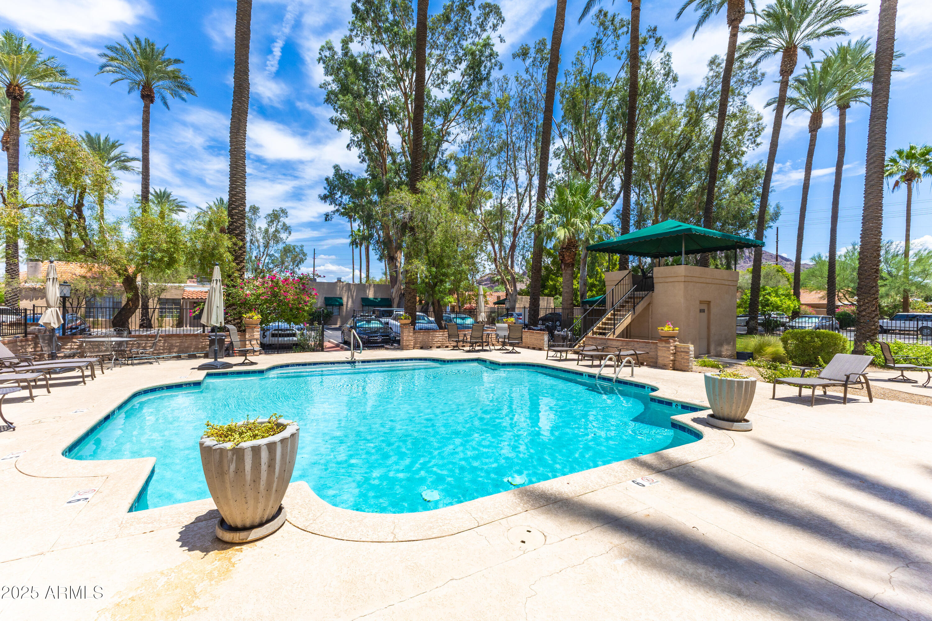 4540 N 44TH Street, 36