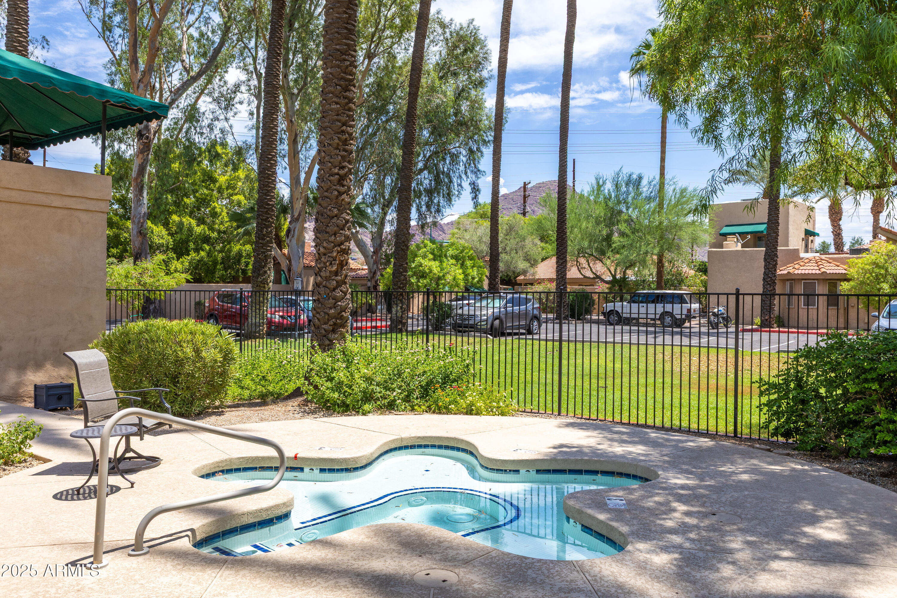 4540 N 44TH Street, 36
