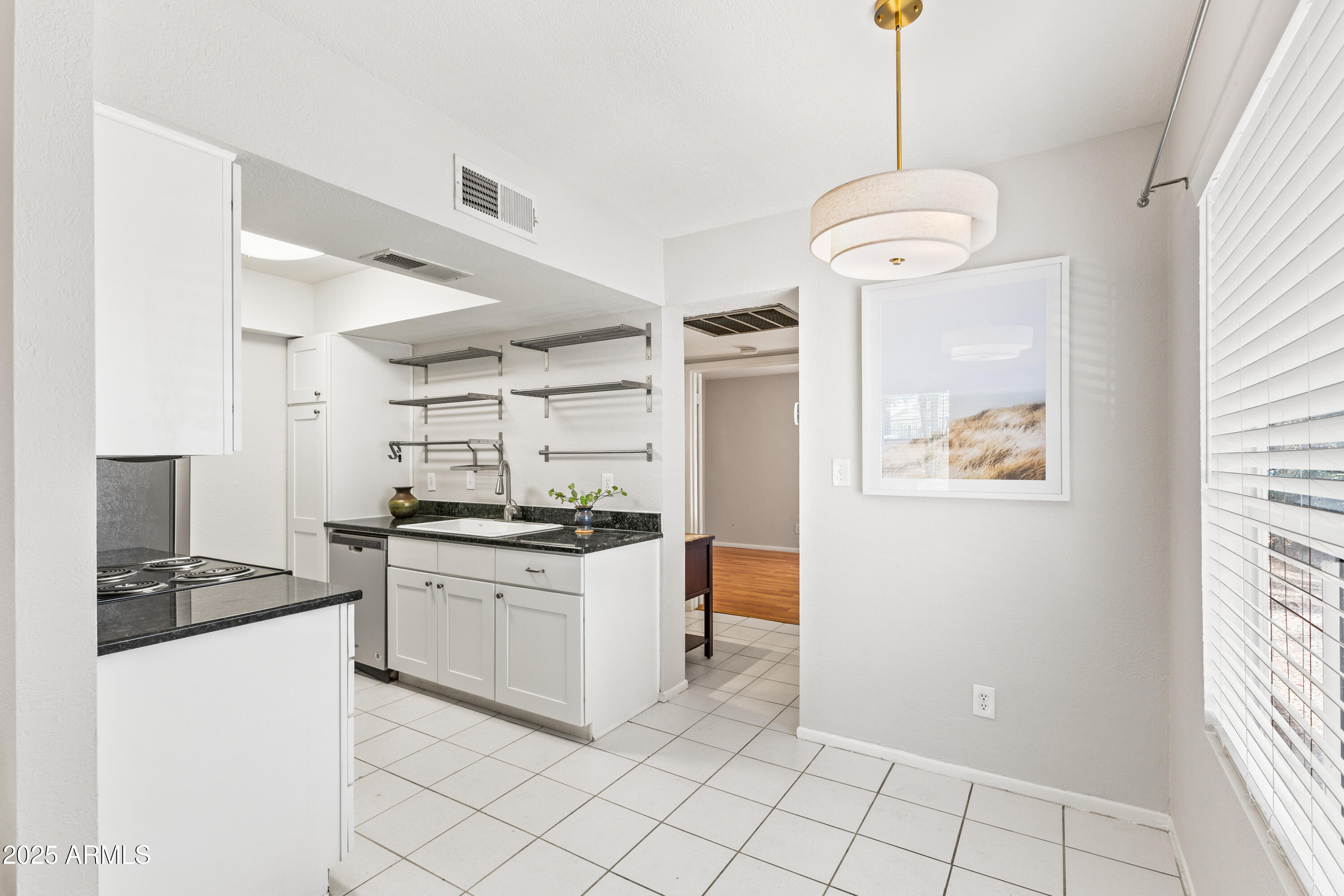 4540 N 44TH Street, 36