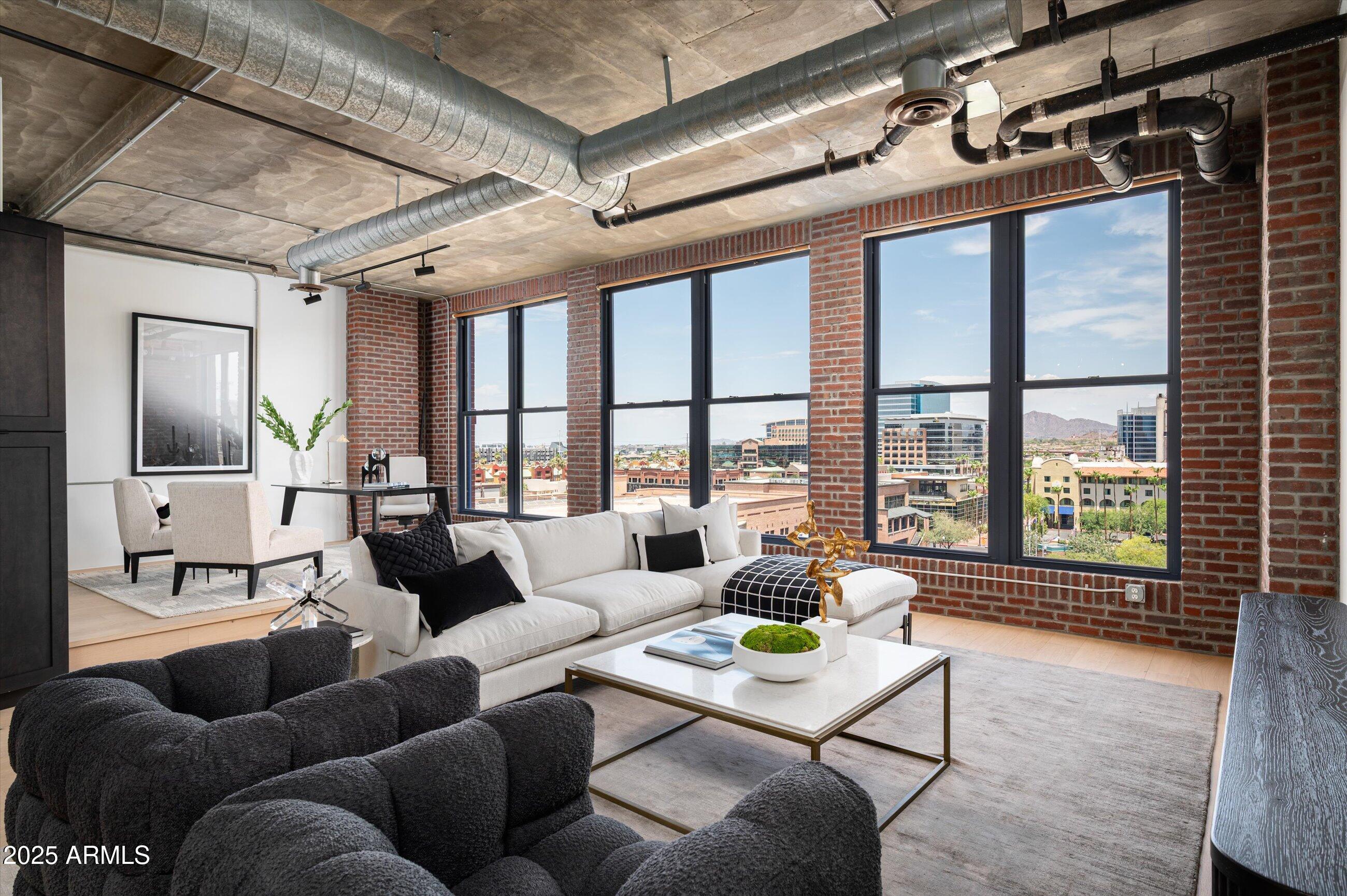 21 E 6TH Street, 616