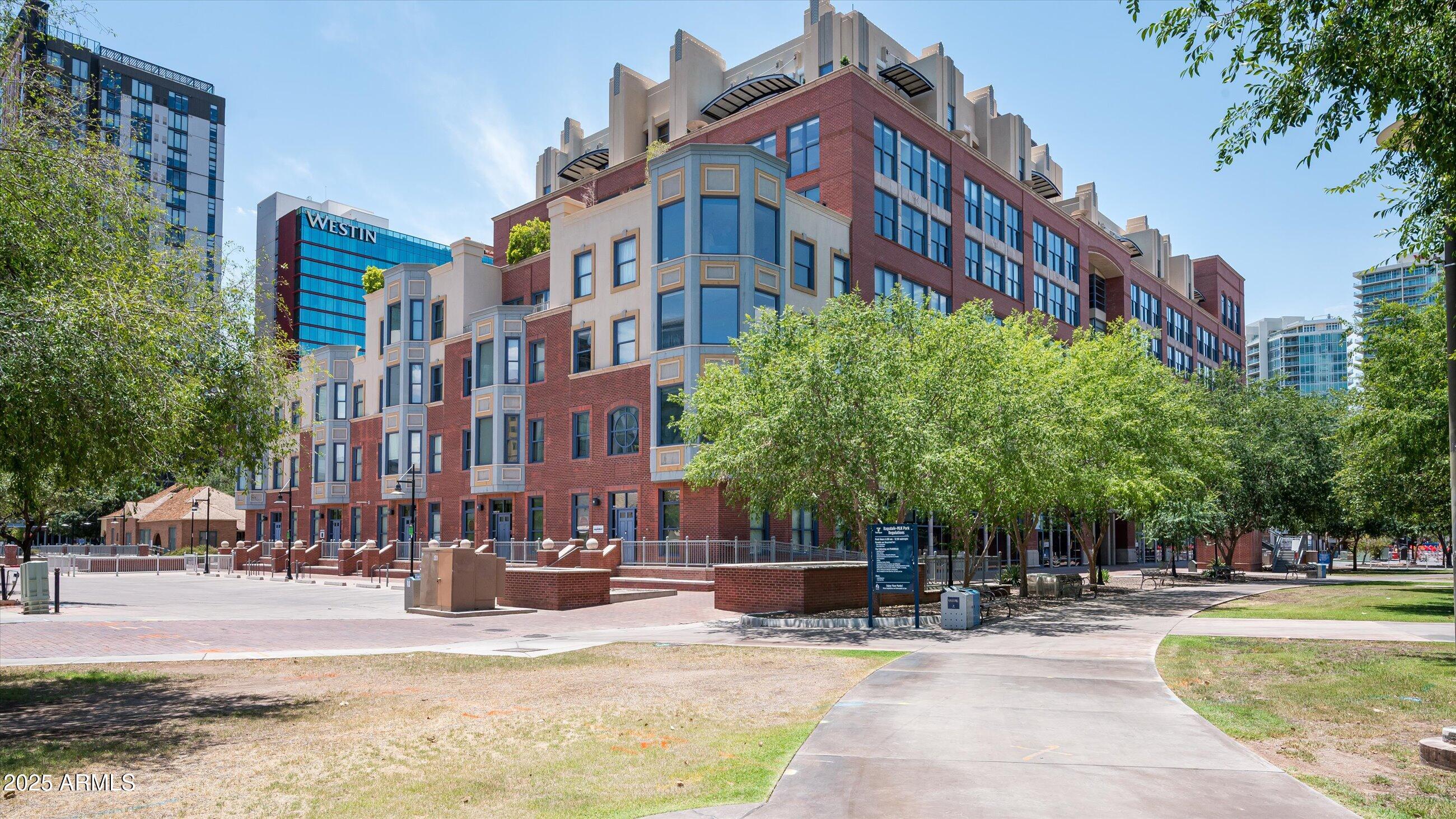 21 E 6TH Street, 616