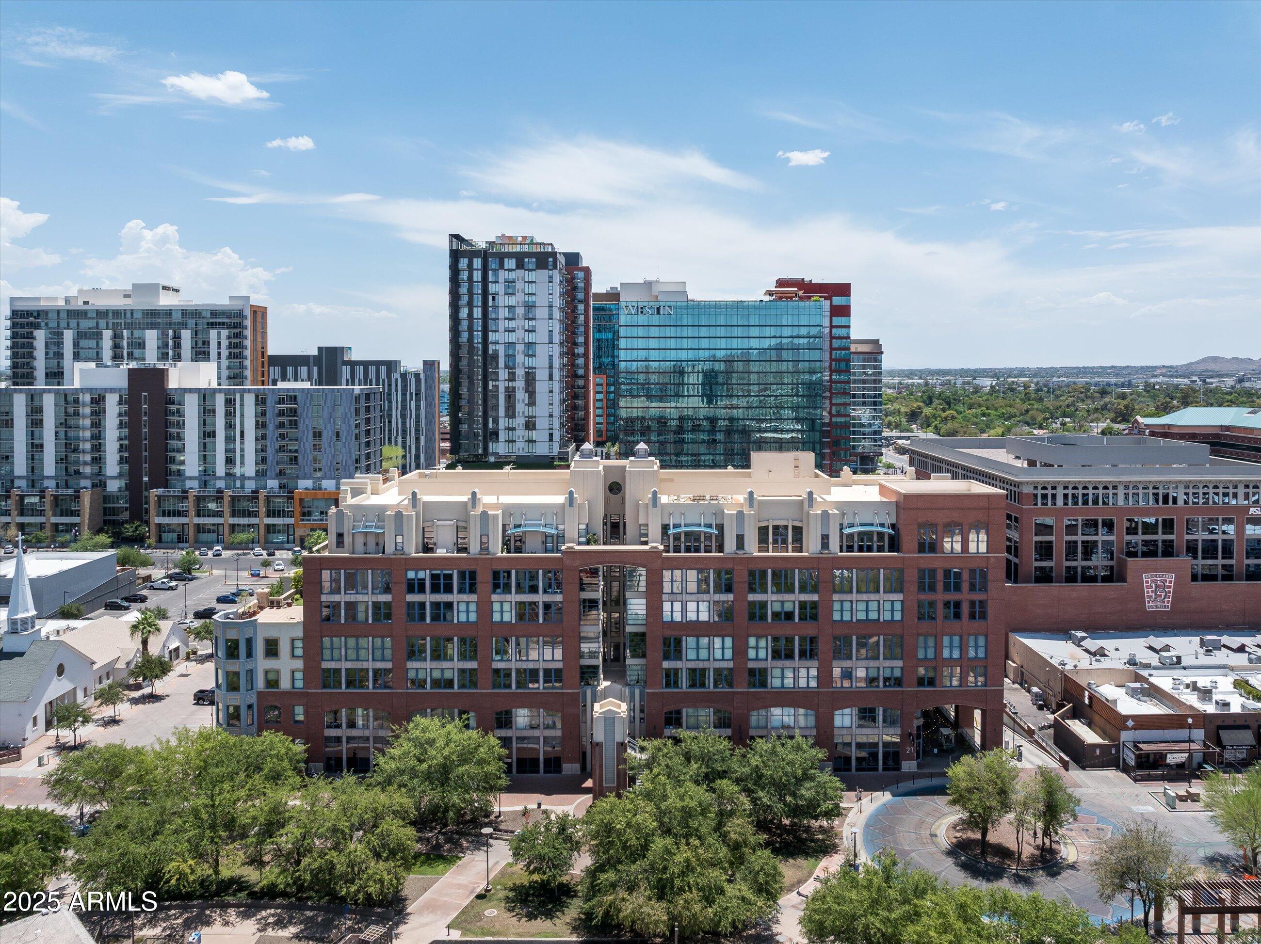 21 E 6TH Street, 616