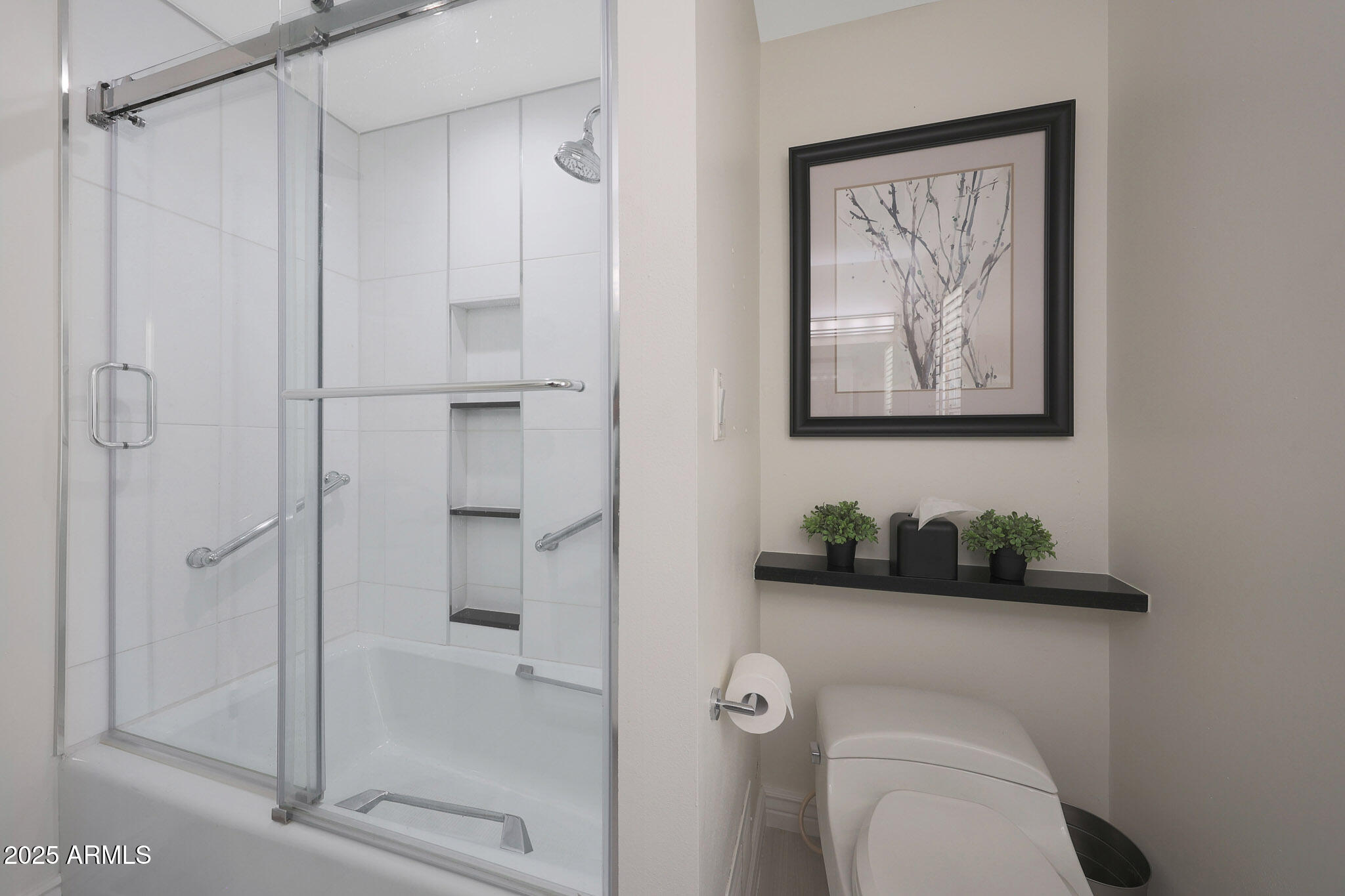 2101 E PASADENA Avenue