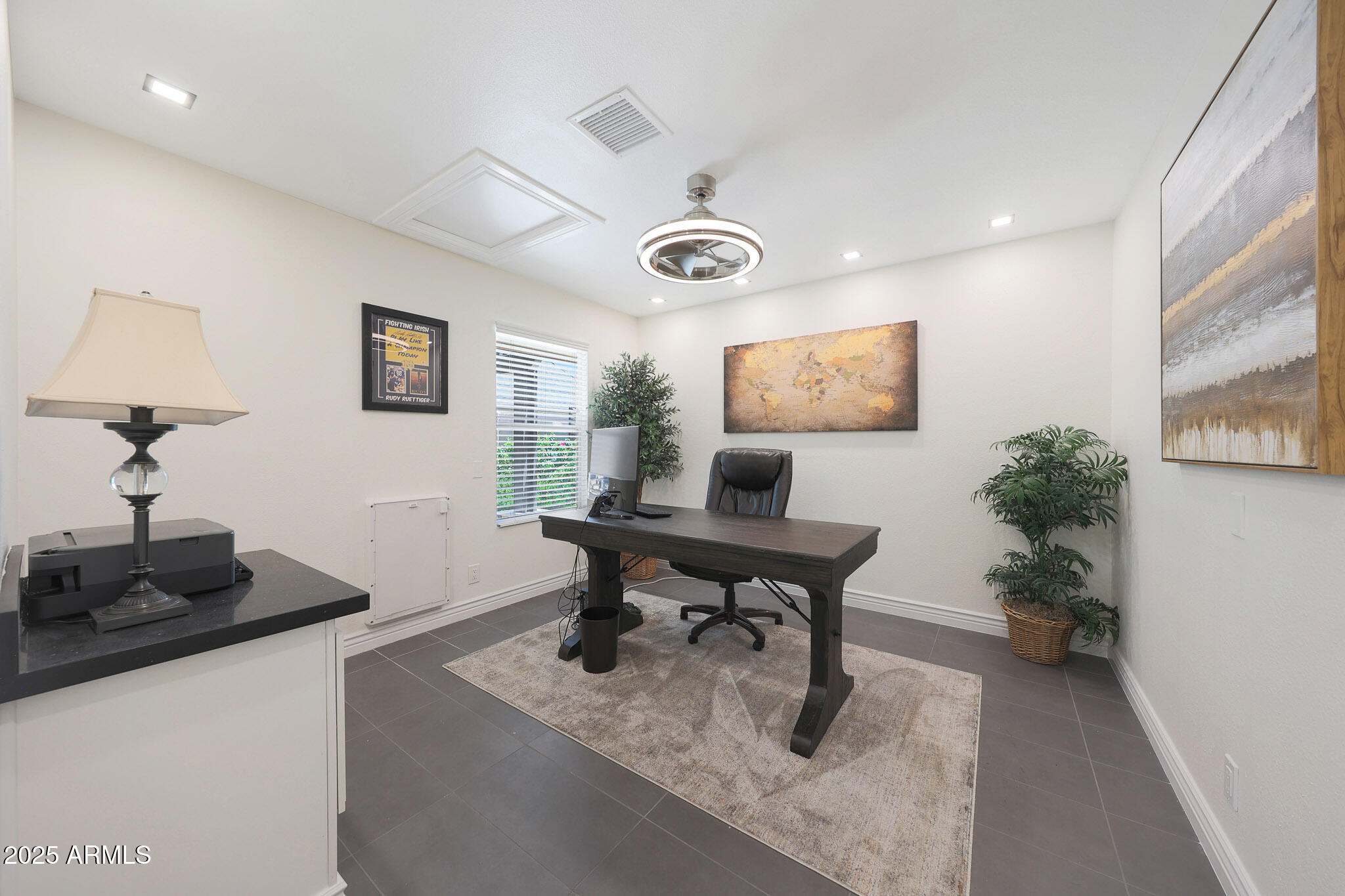 2101 E PASADENA Avenue