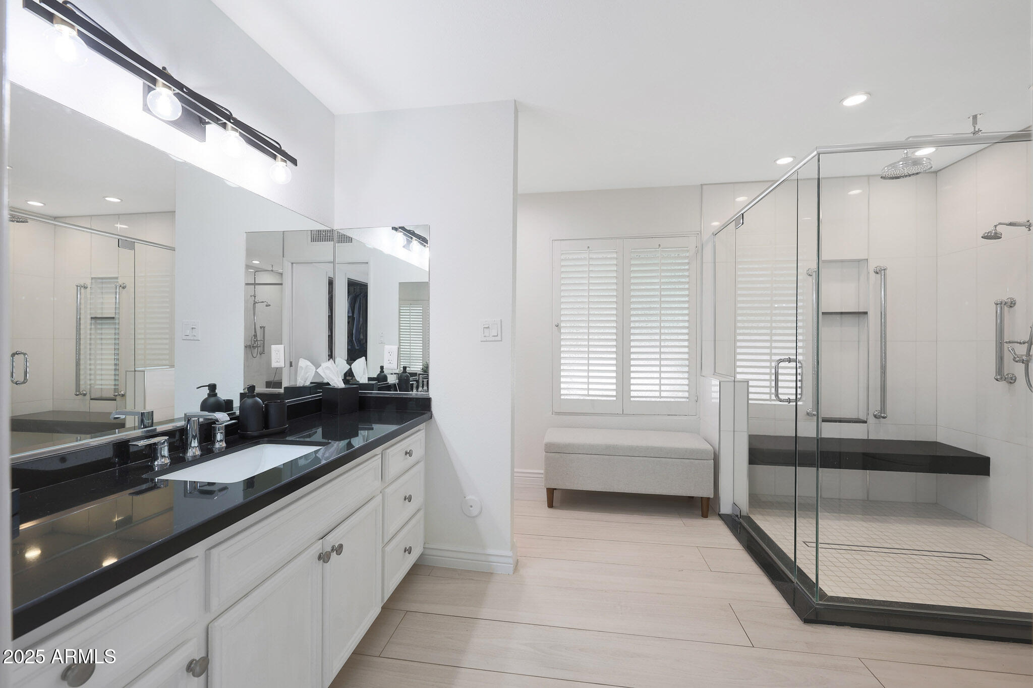 2101 E PASADENA Avenue