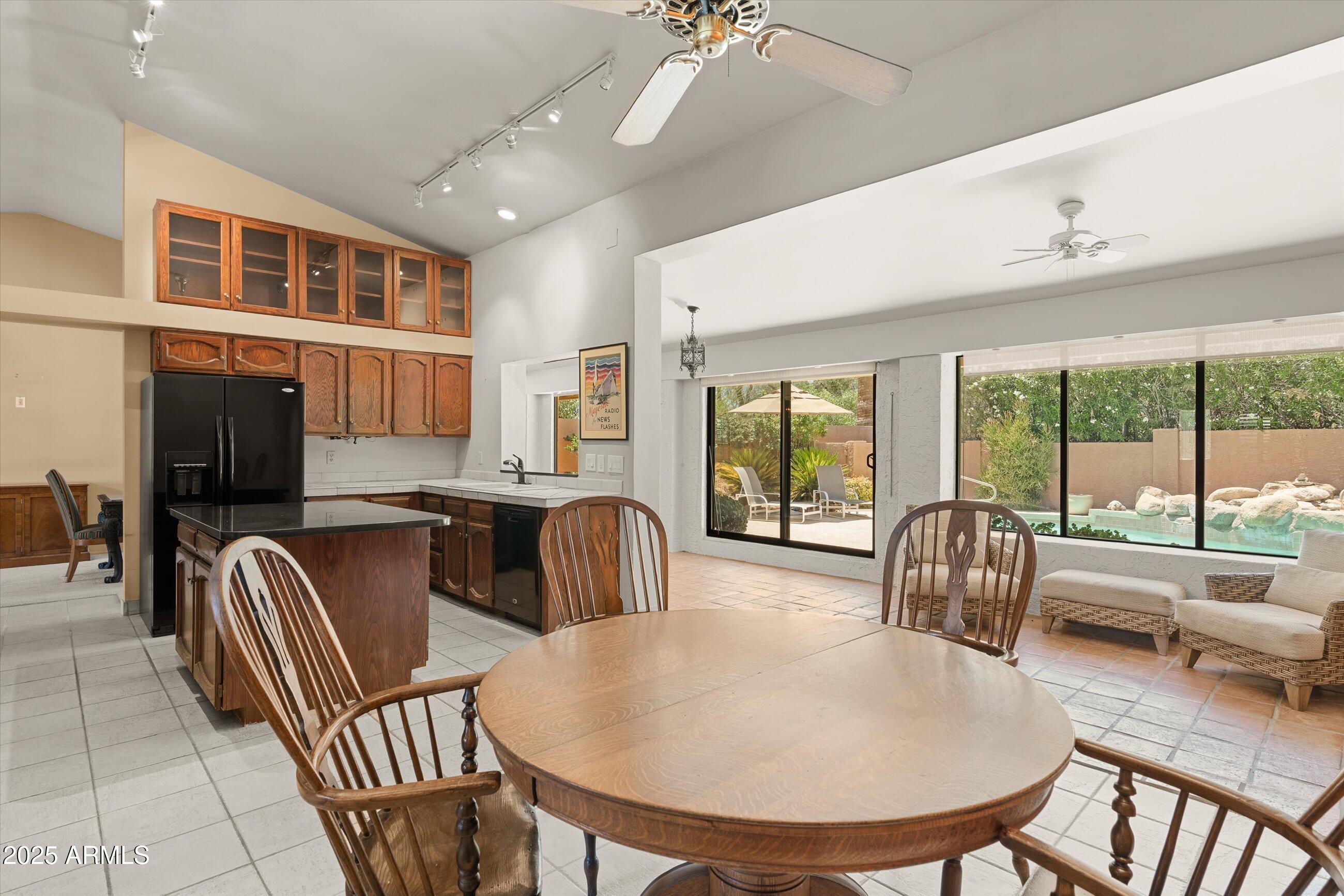 10052 N 76TH Place