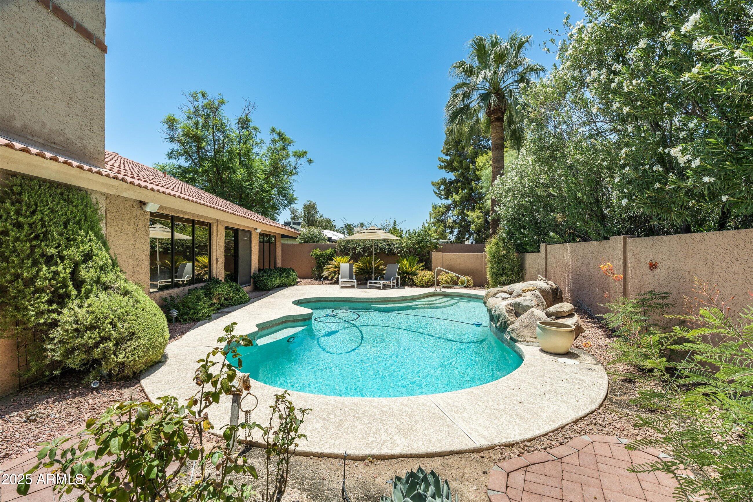 10052 N 76TH Place