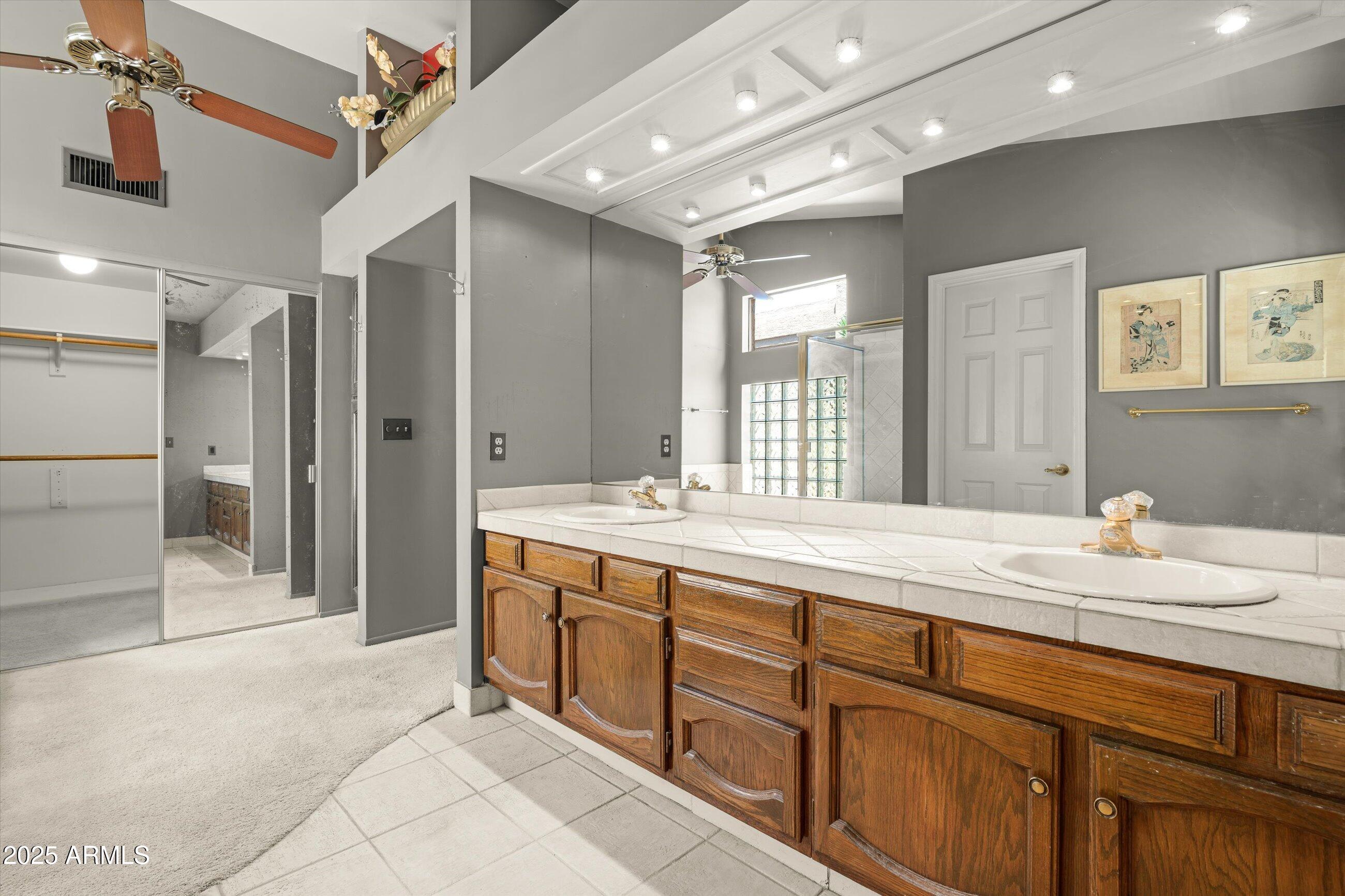 10052 N 76TH Place