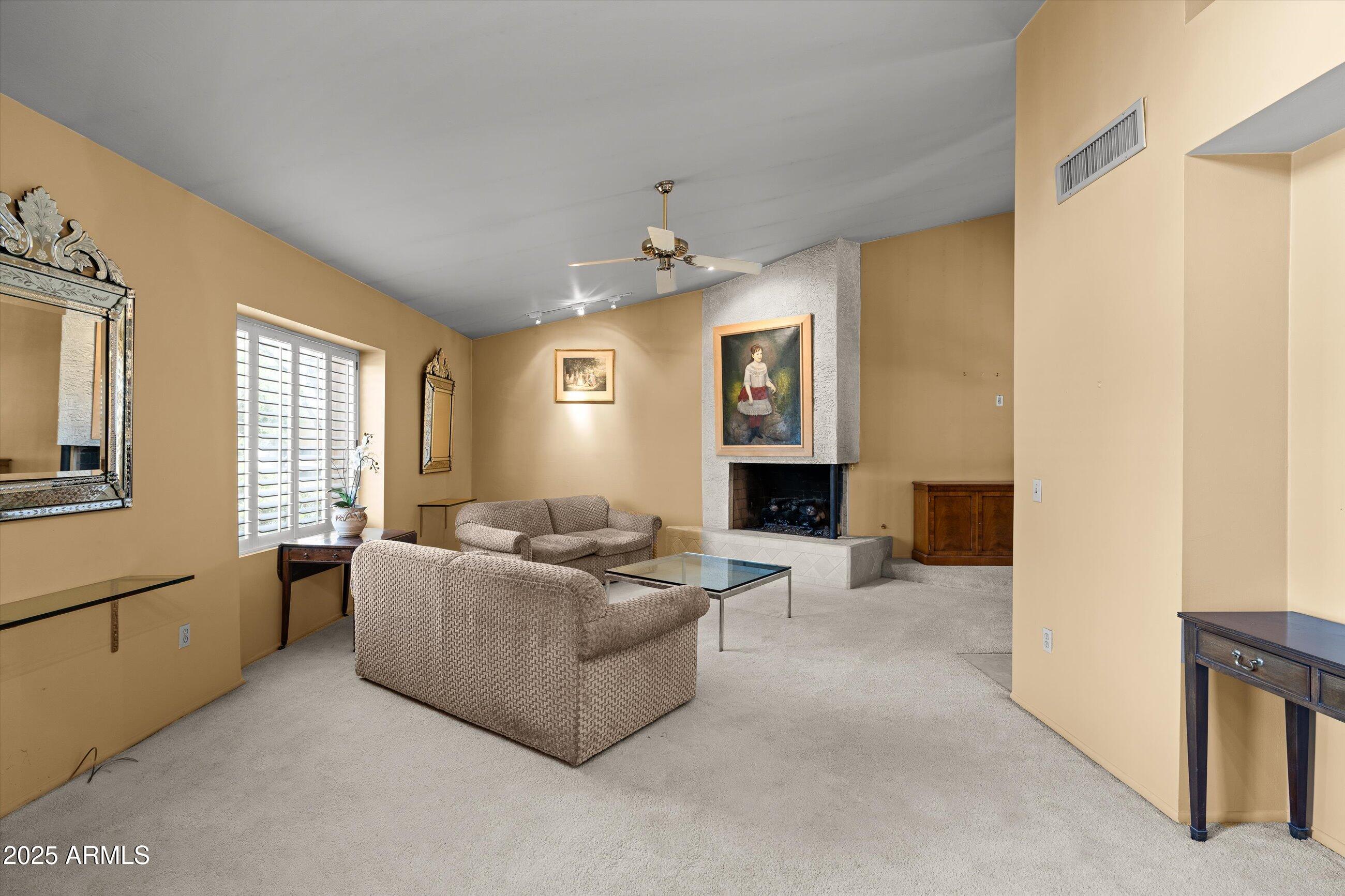 10052 N 76TH Place