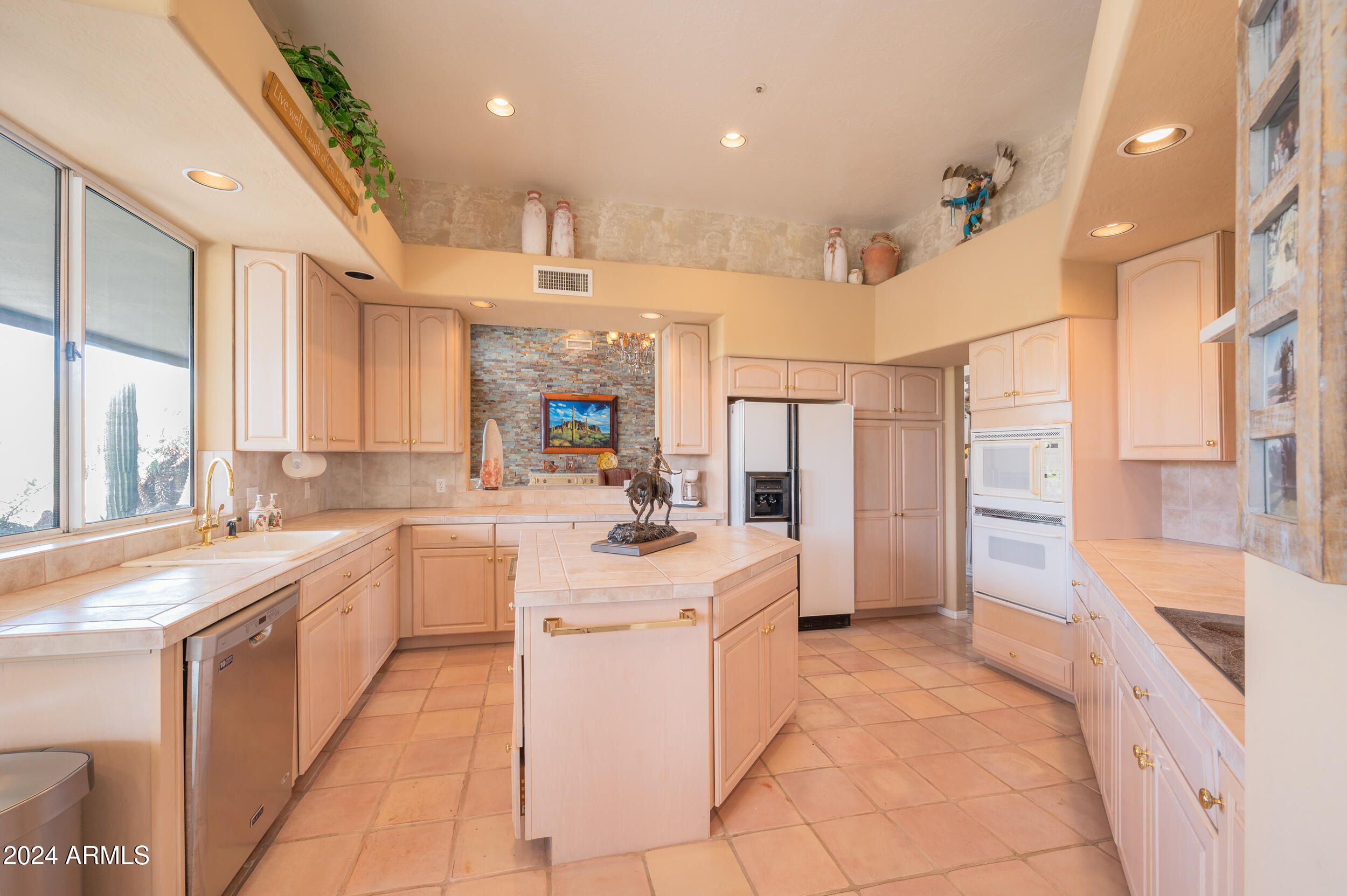 10326 E BUCKSKIN Trail