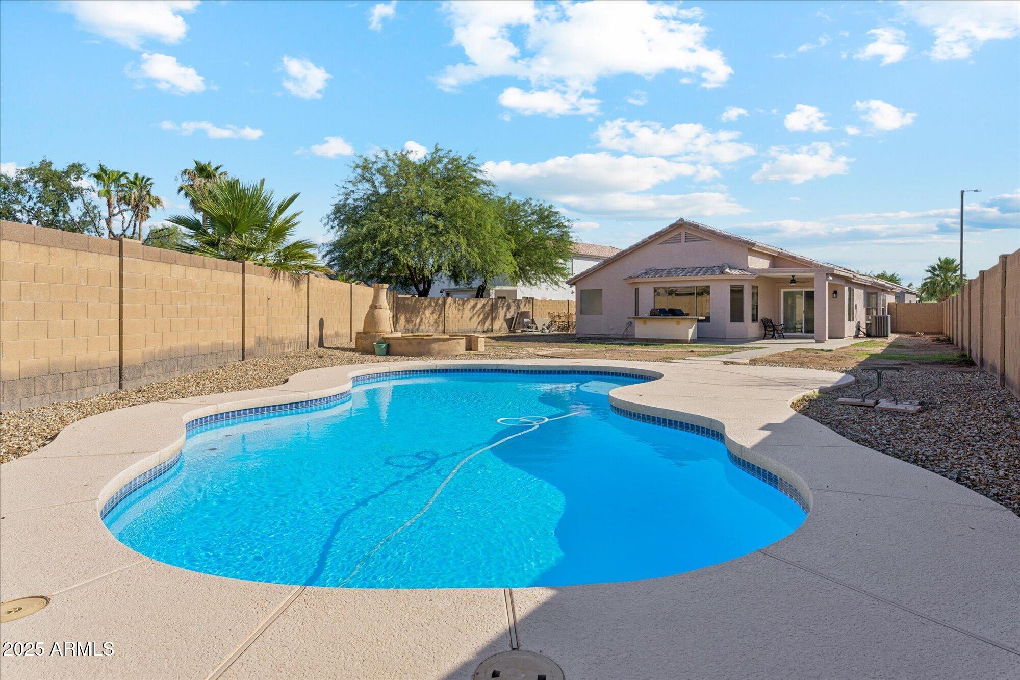 13653 W SOLANO Drive