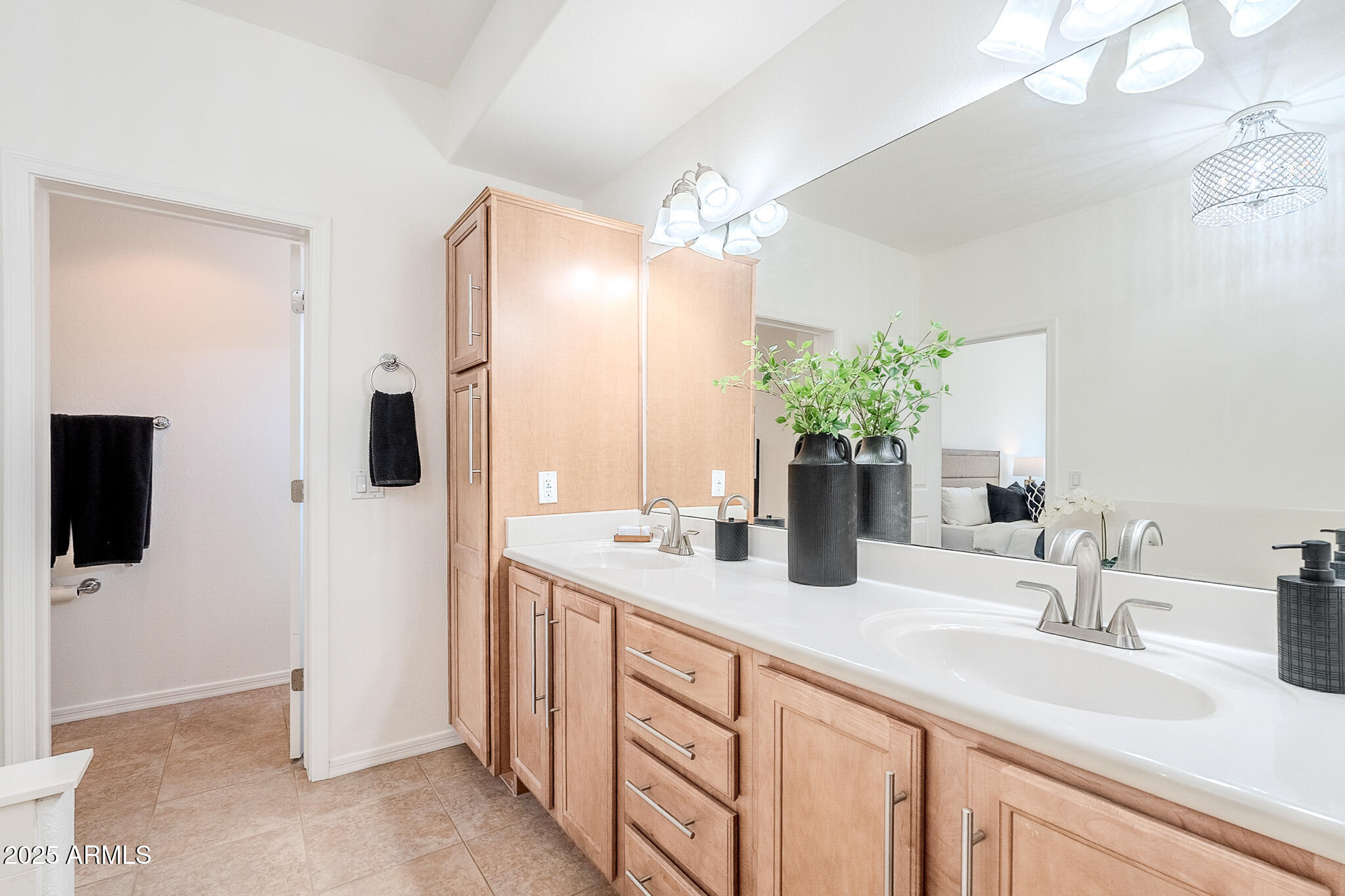 2315 N 52ND Street, 105