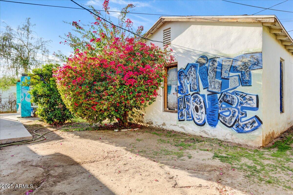 440 W 1ST Street