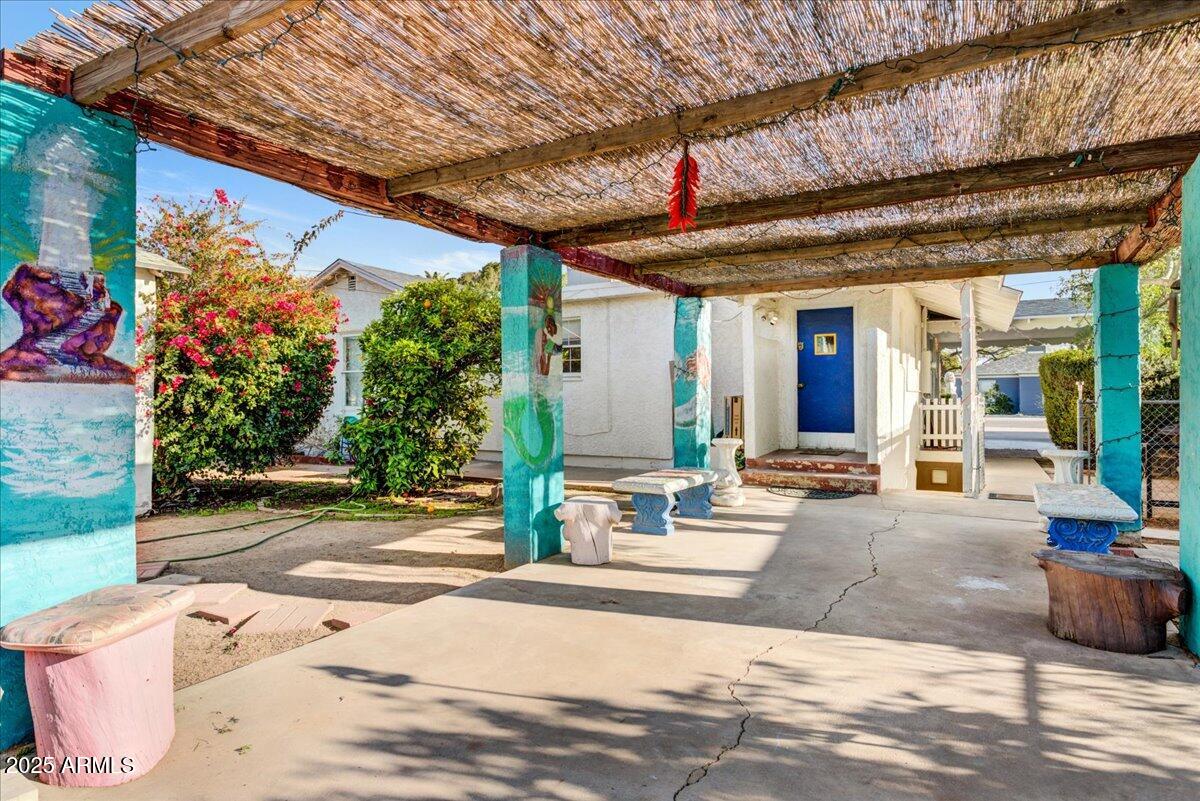 440 W 1ST Street