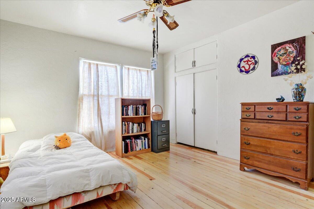 440 W 1ST Street