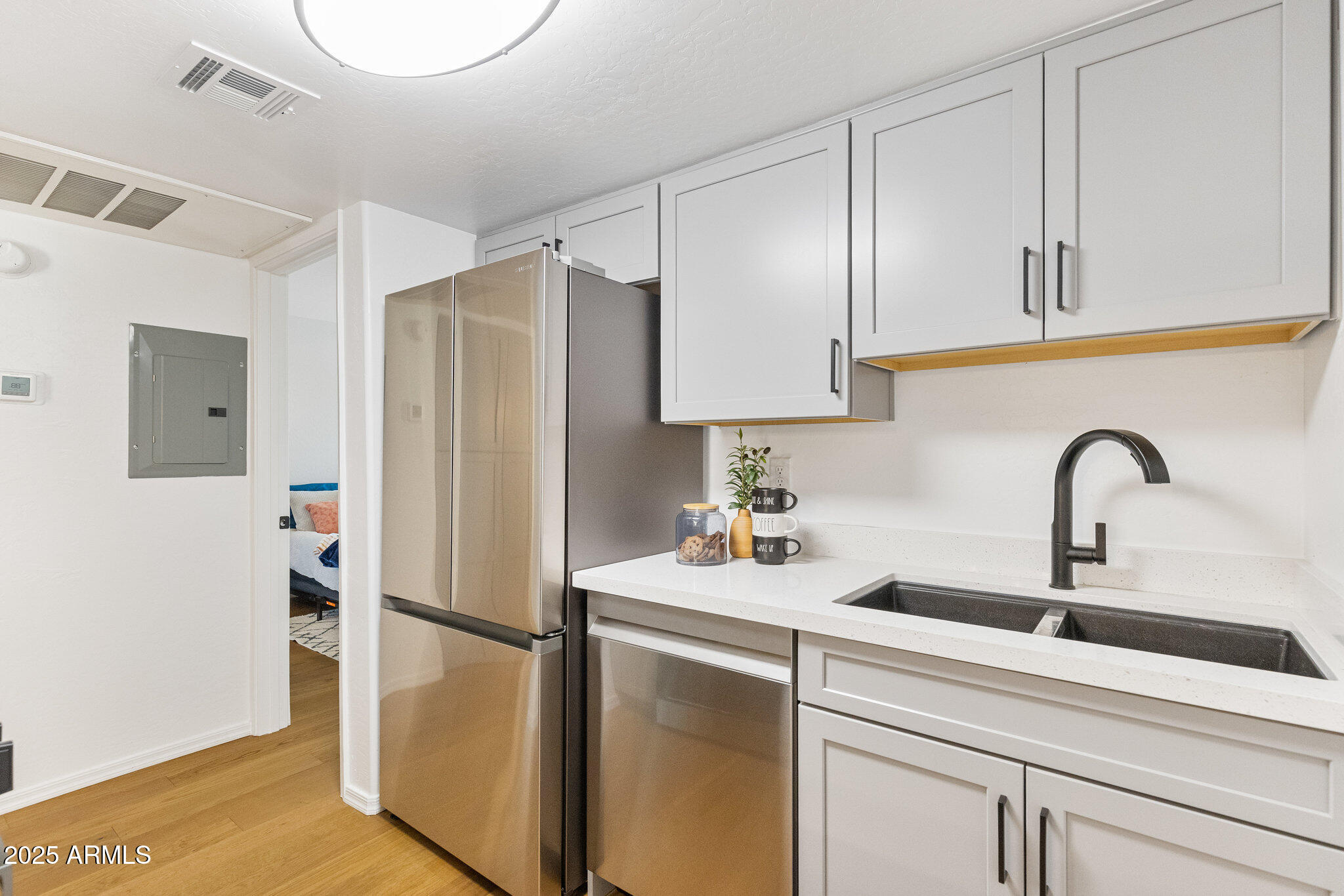 3619 E MONTEROSA Street, 101