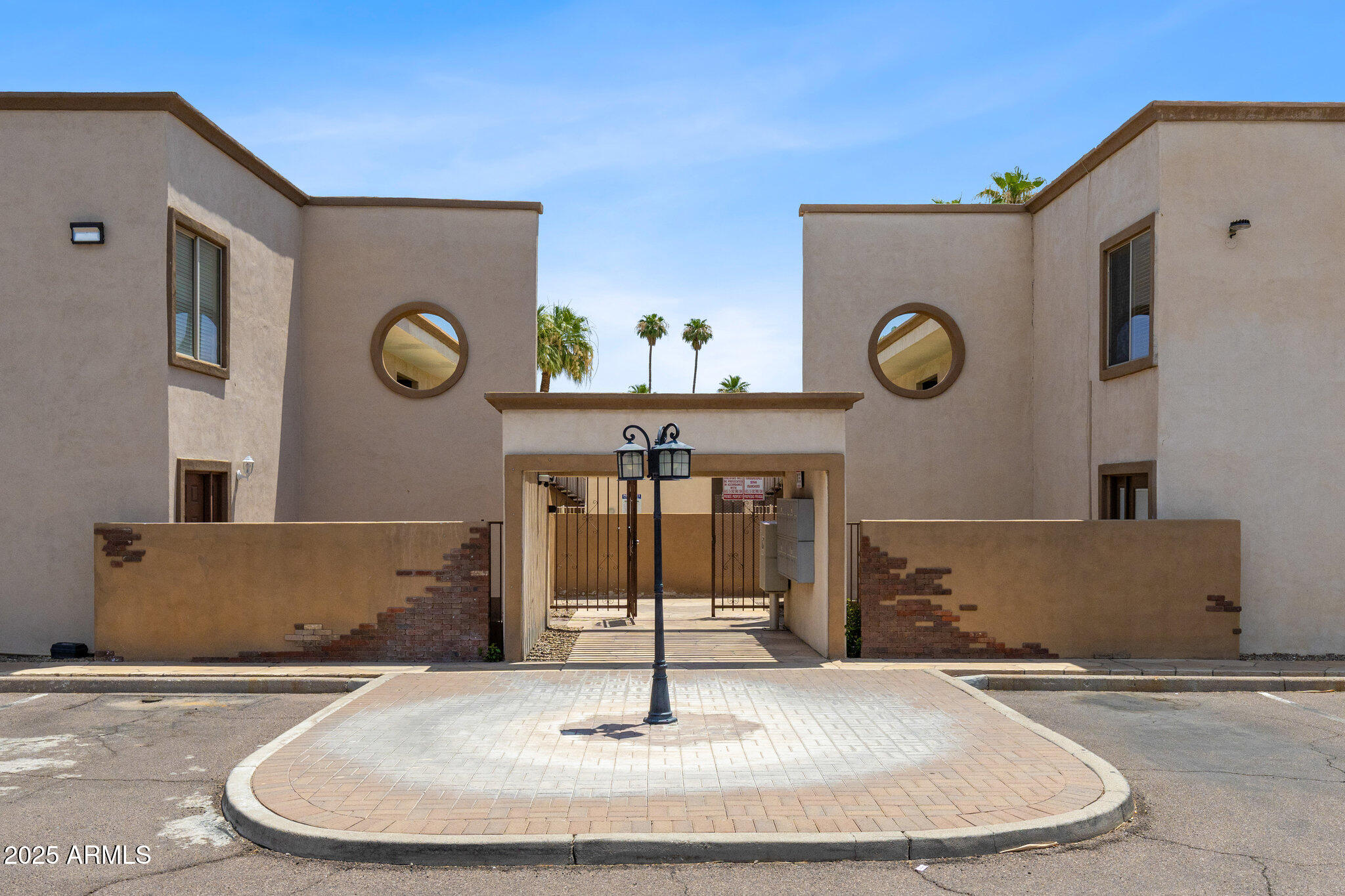 3619 E MONTEROSA Street, 101