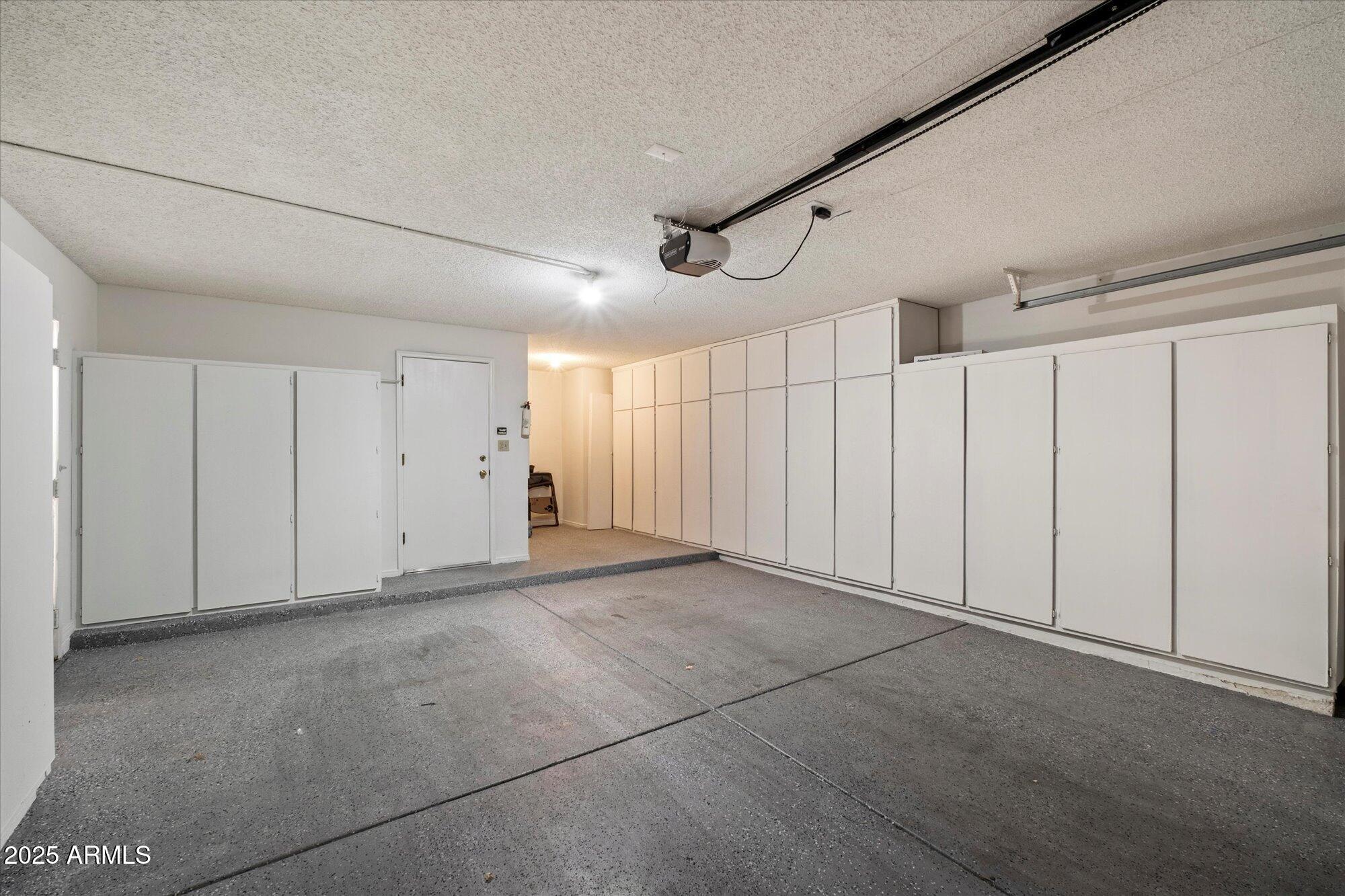 10421 E SILVERTREE Drive