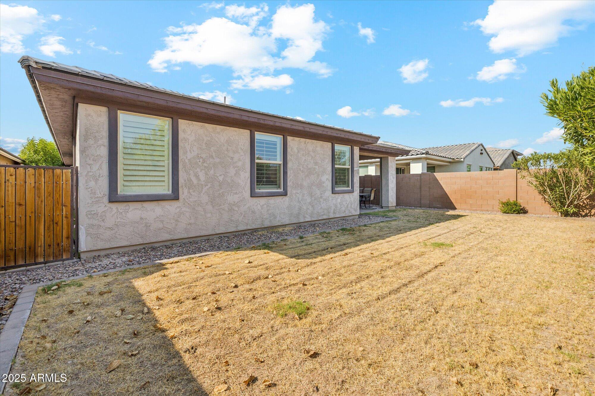 10047 E WAVELENGTH Avenue