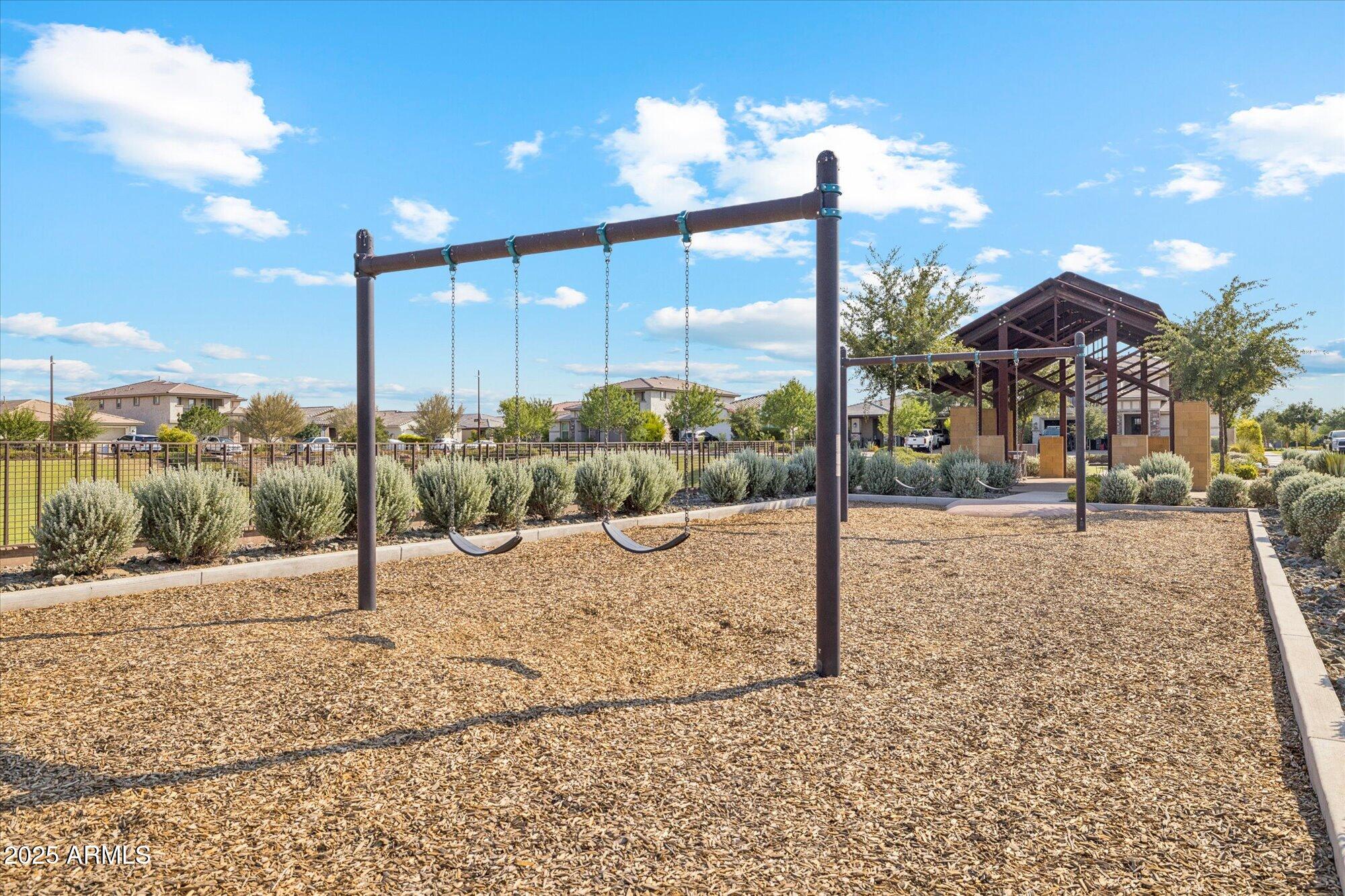 10047 E WAVELENGTH Avenue