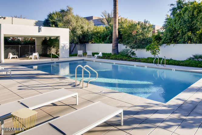 3265 E CAMELBACK Road