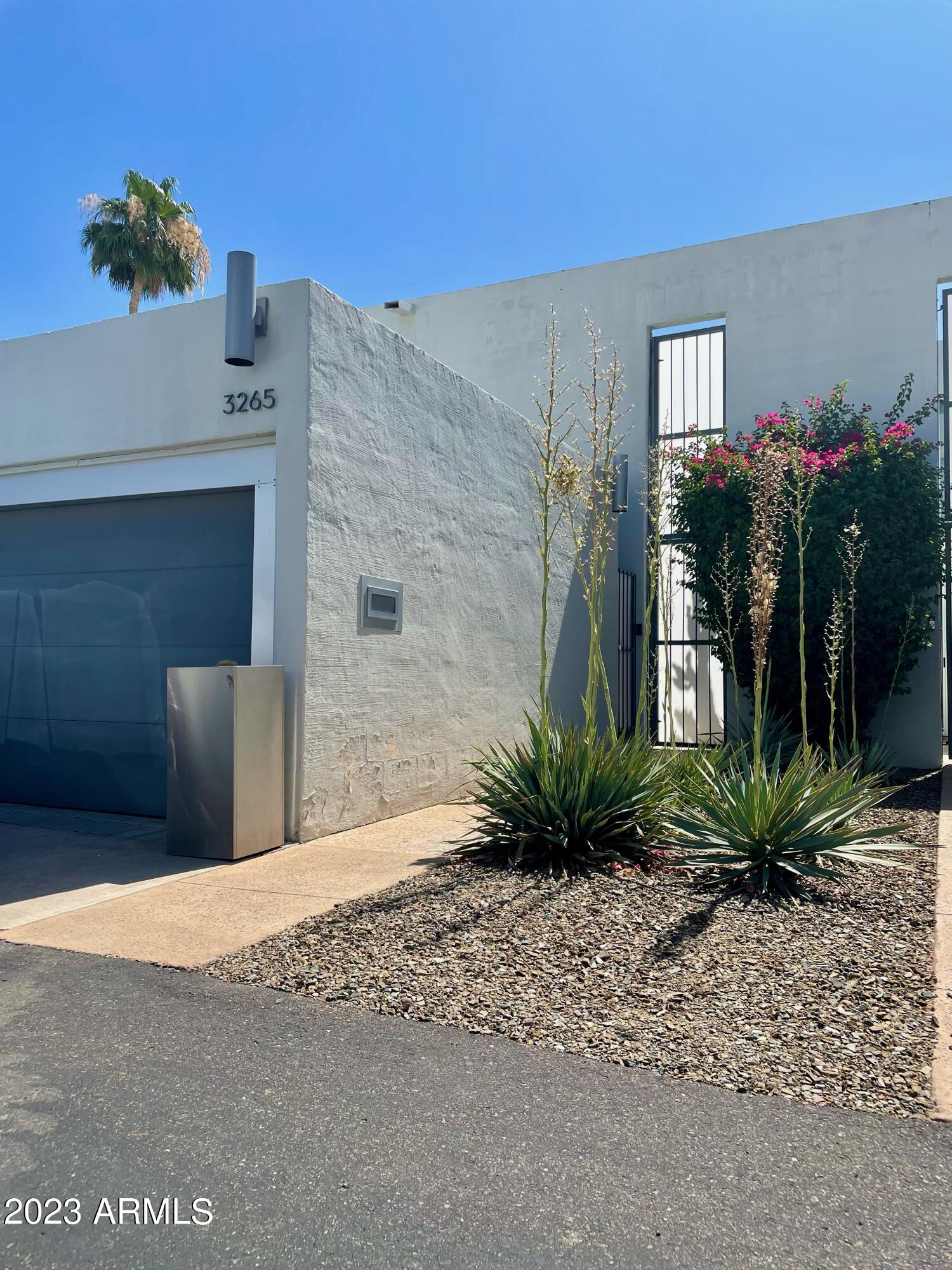 3265 E CAMELBACK Road