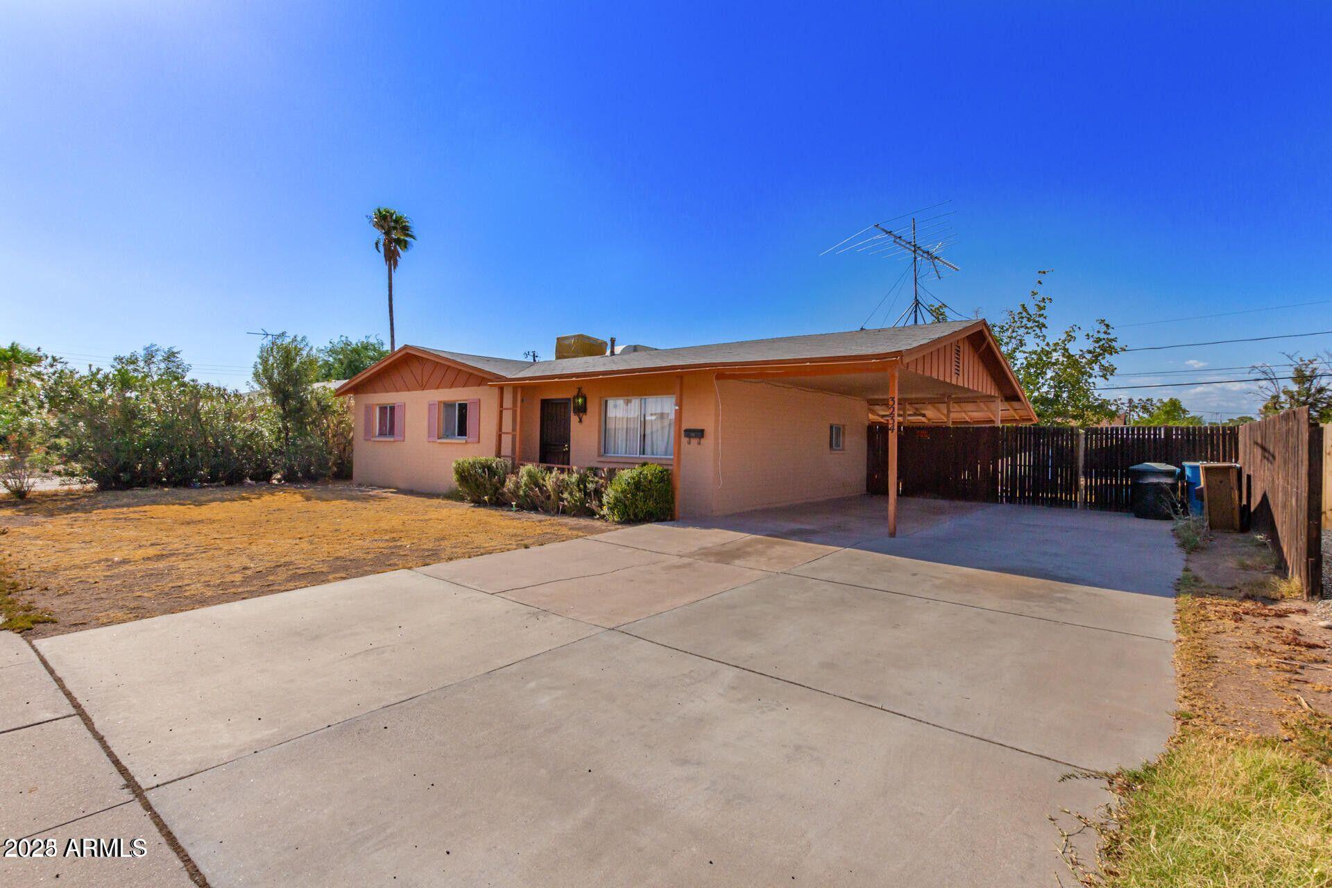 3234 E MARILYN Road