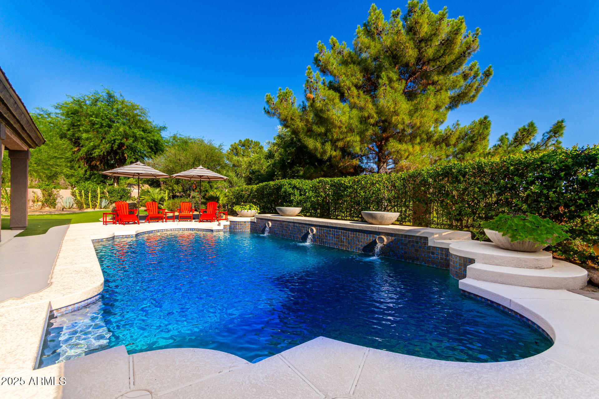 6645 E GELDING Drive