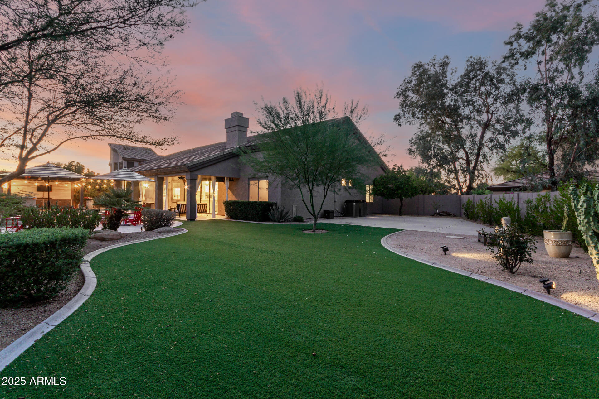 6645 E GELDING Drive