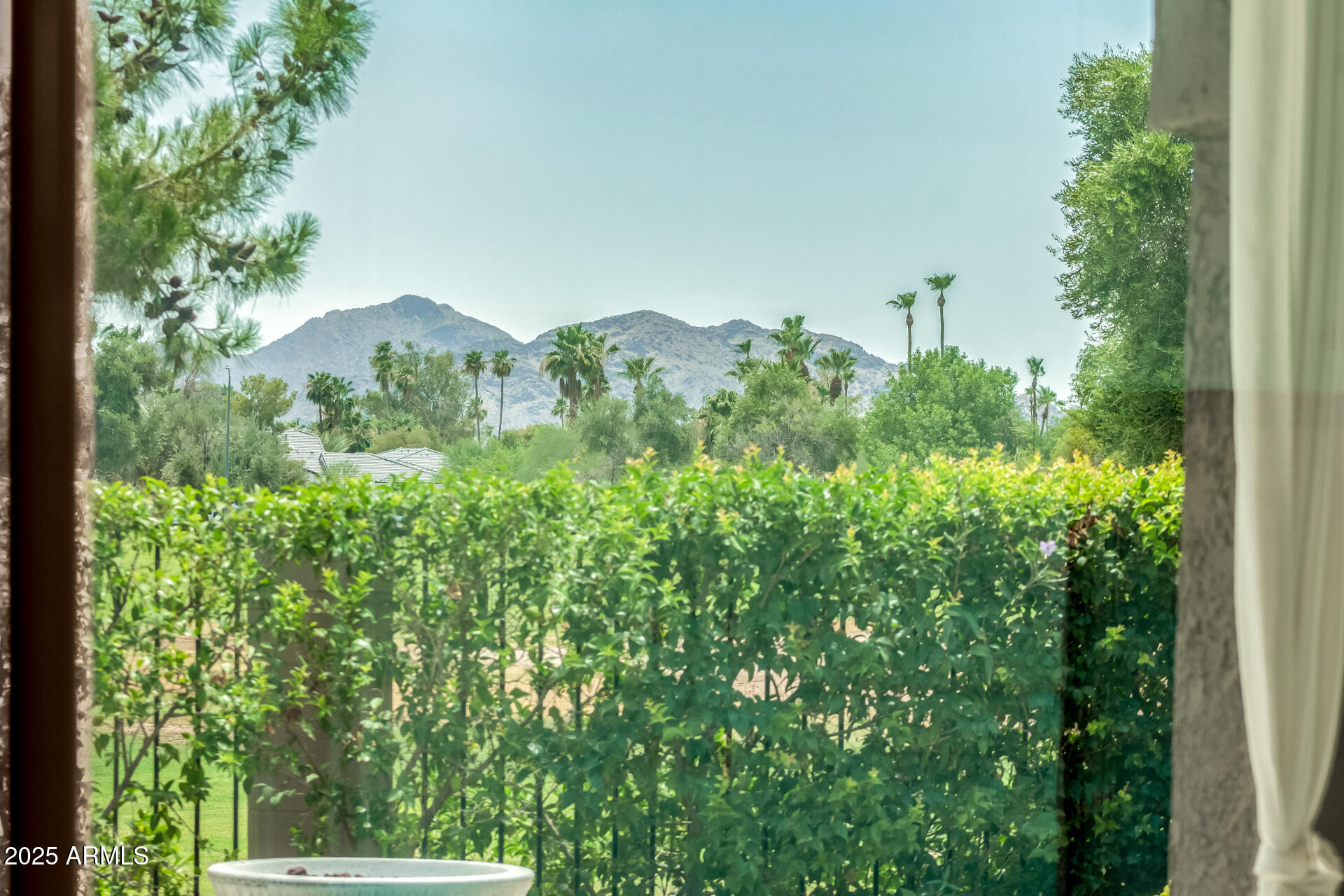 6645 E GELDING Drive