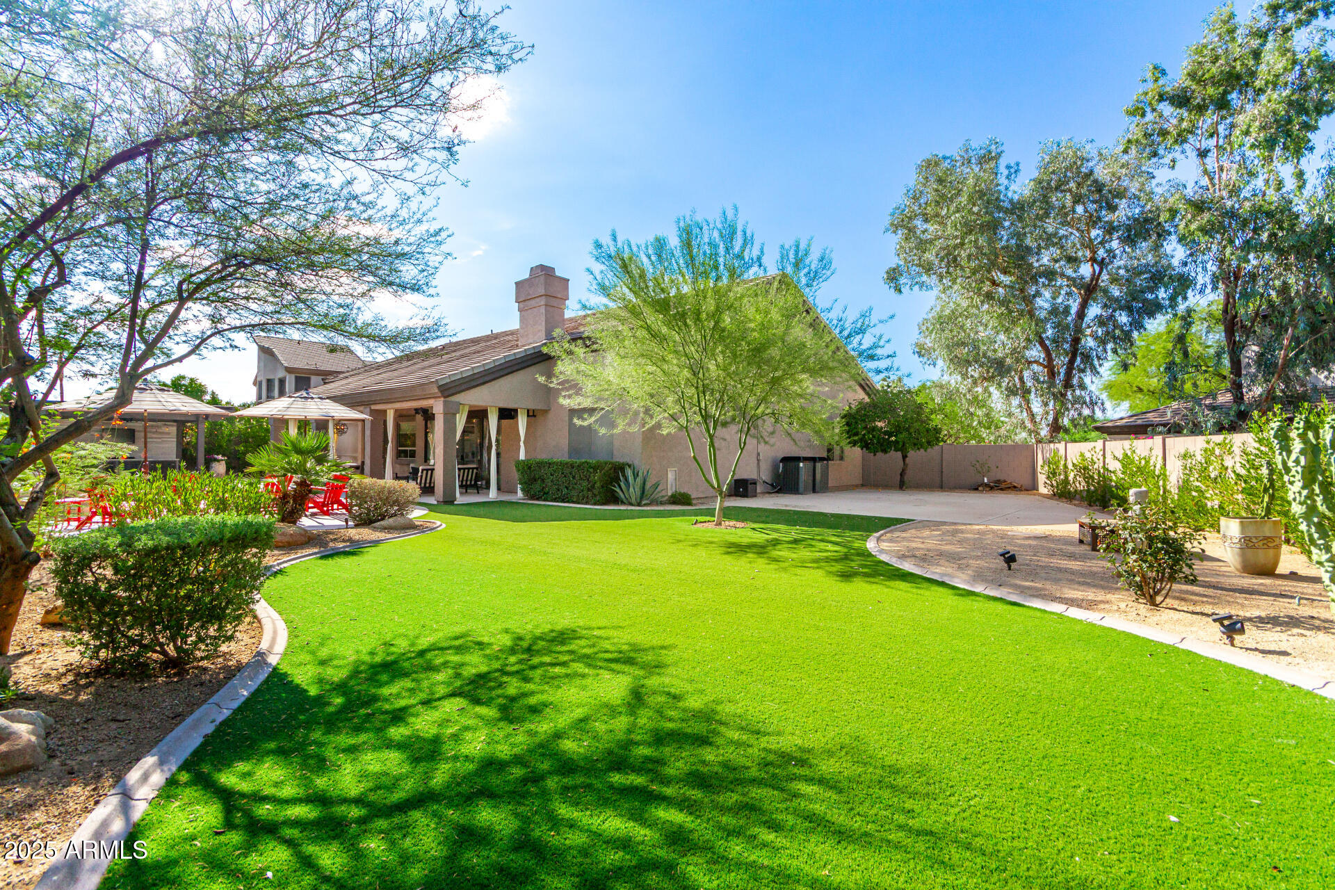 6645 E GELDING Drive