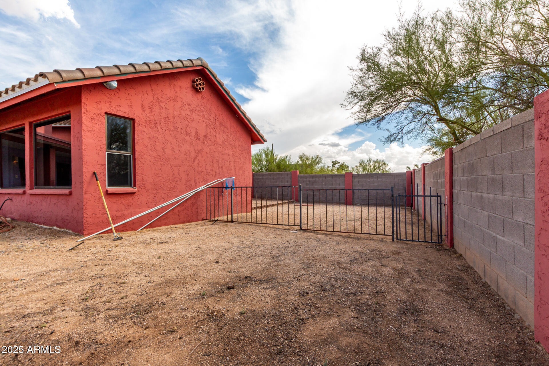5120 E RANCHO CALIENTE Drive
